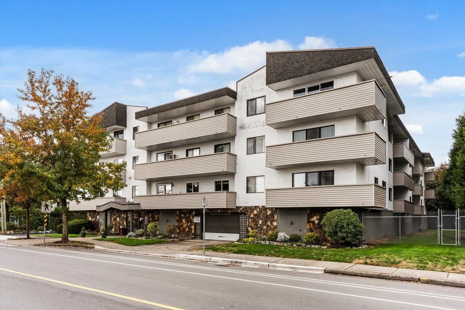 109 9175 Mary Street