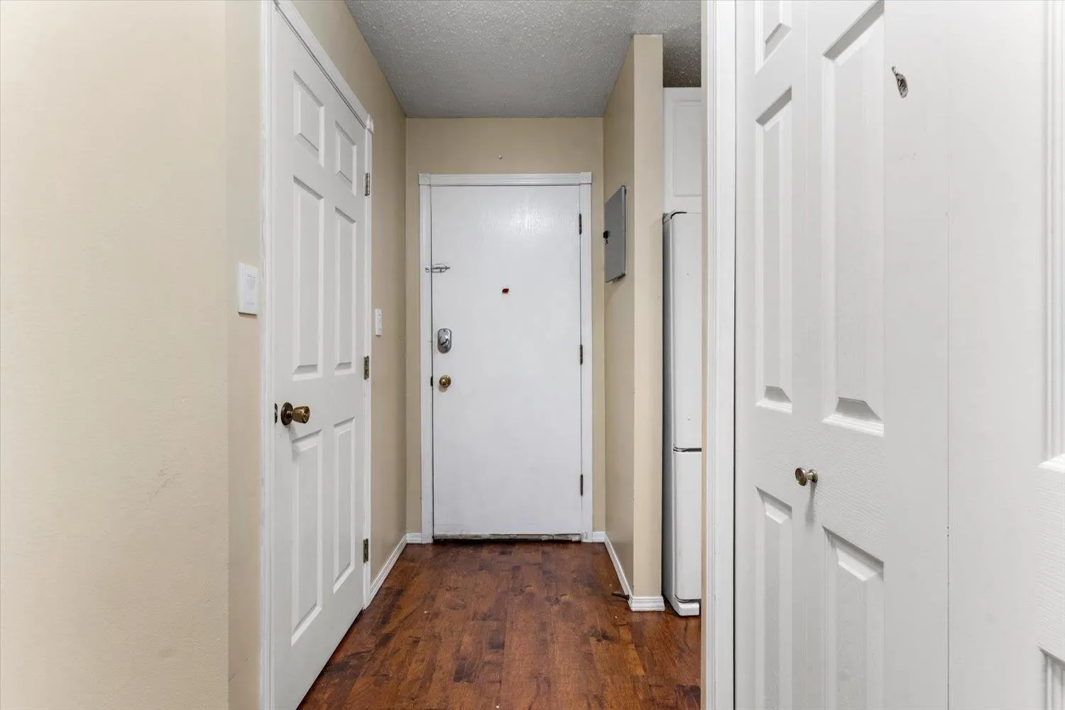 109 9175 Mary Street