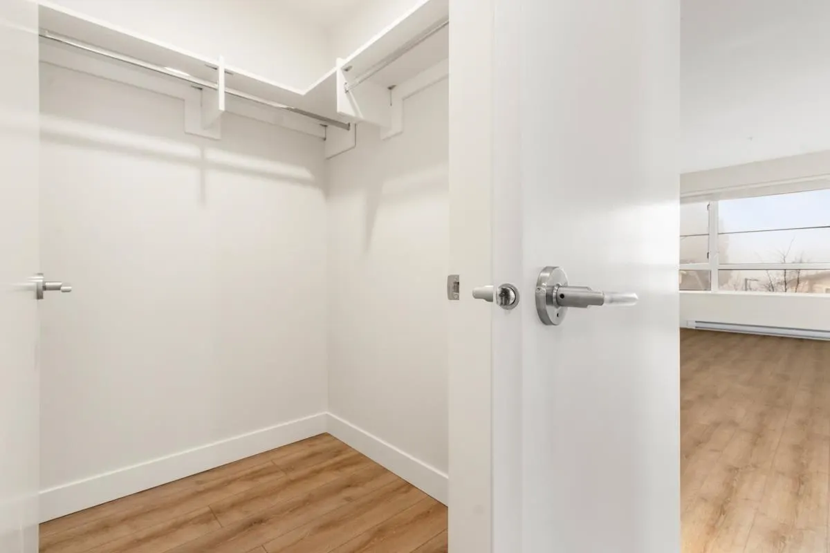 214 721 Anskar Court