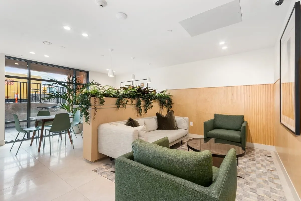 214 721 Anskar Court