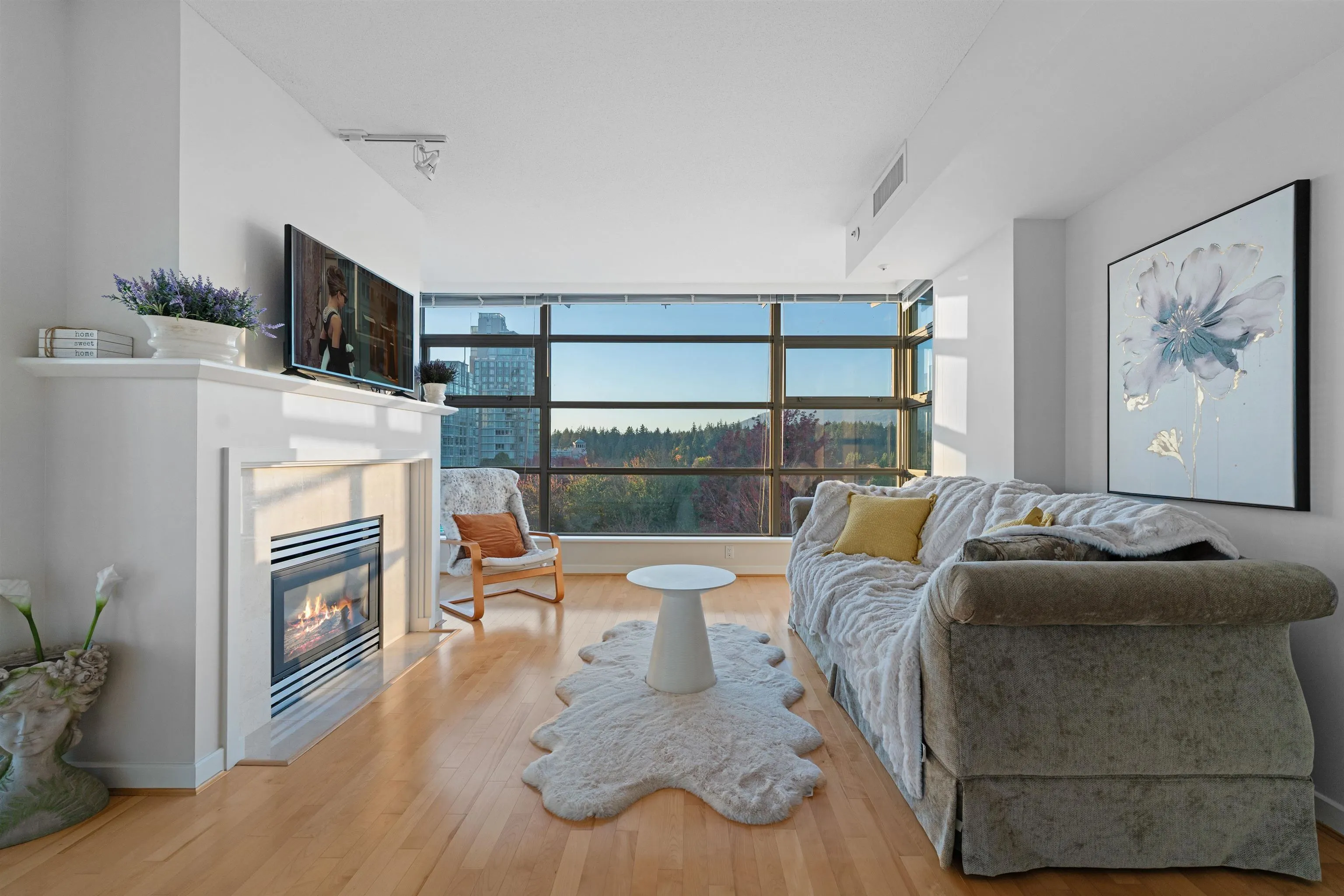 504 1790 Bayshore Drive