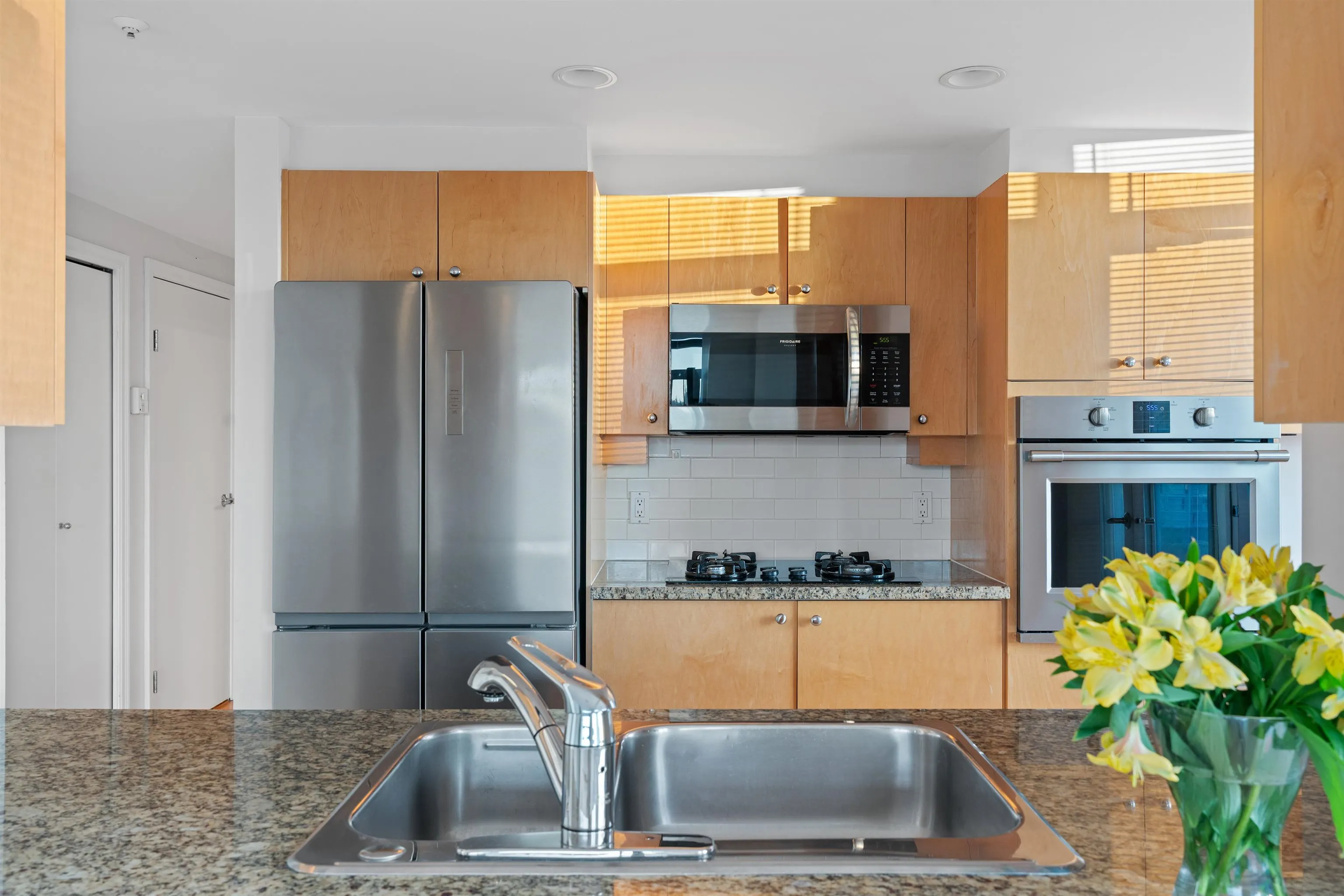 504 1790 Bayshore Drive