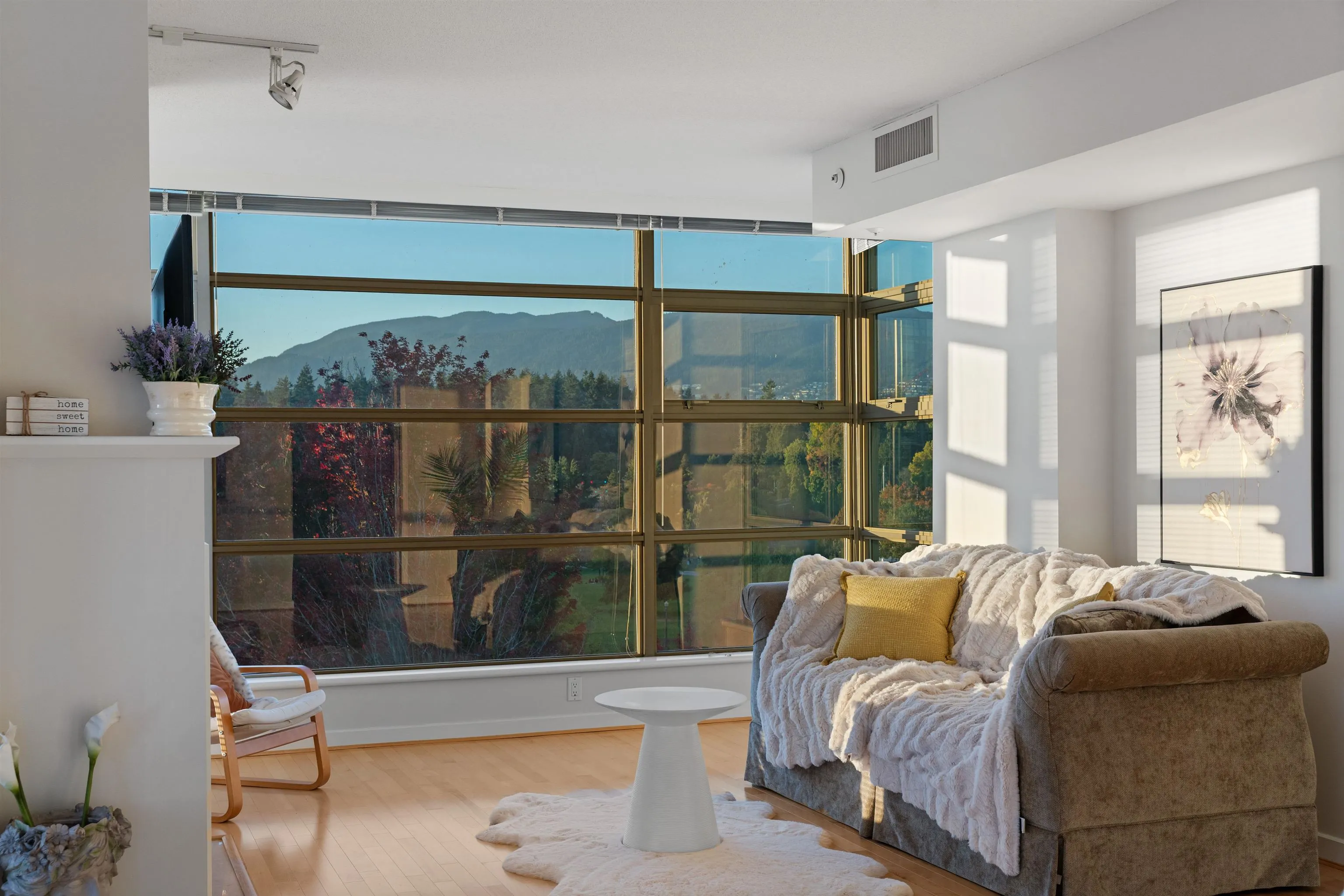 504 1790 Bayshore Drive