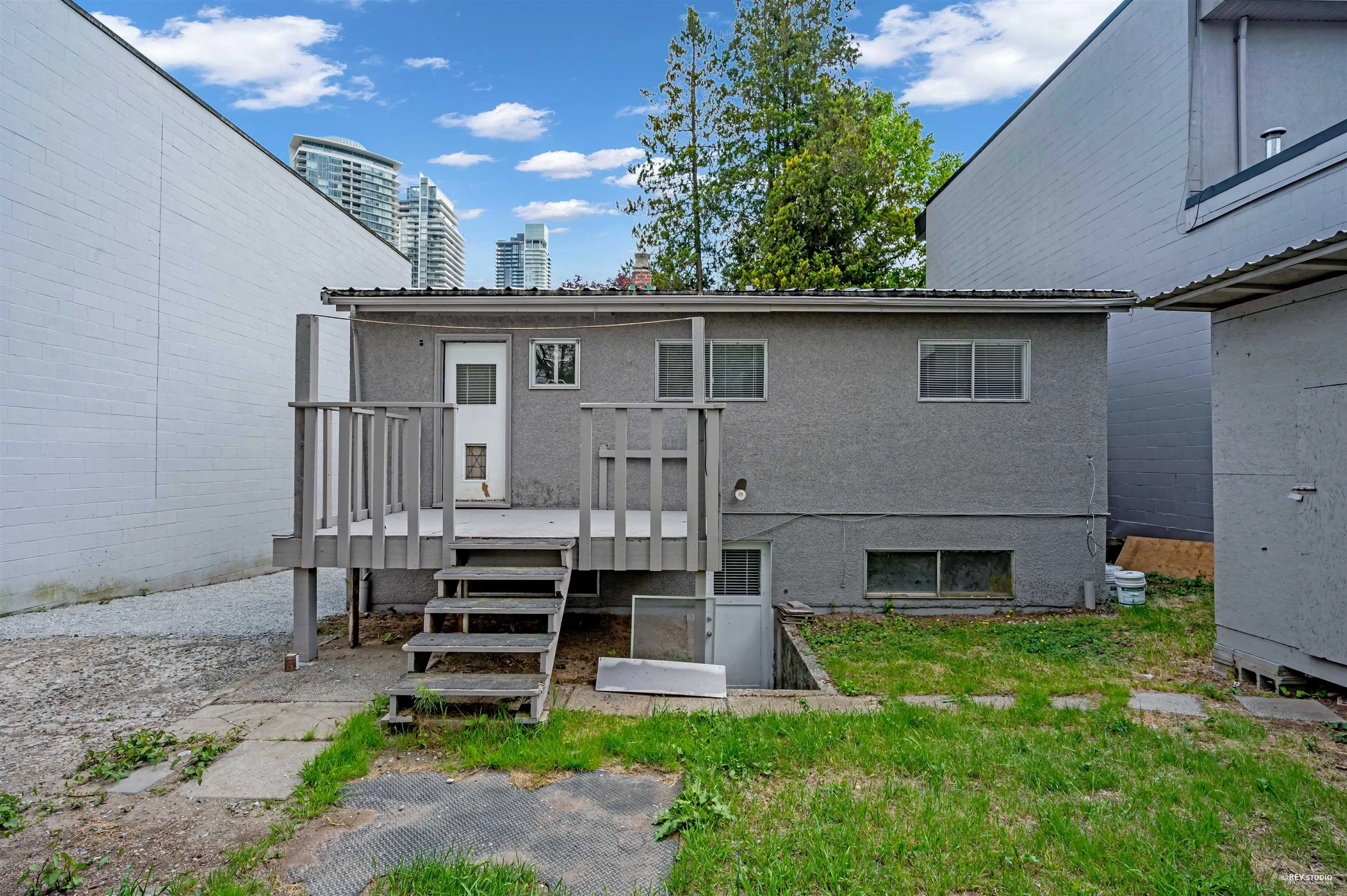 4021 Graveley Street