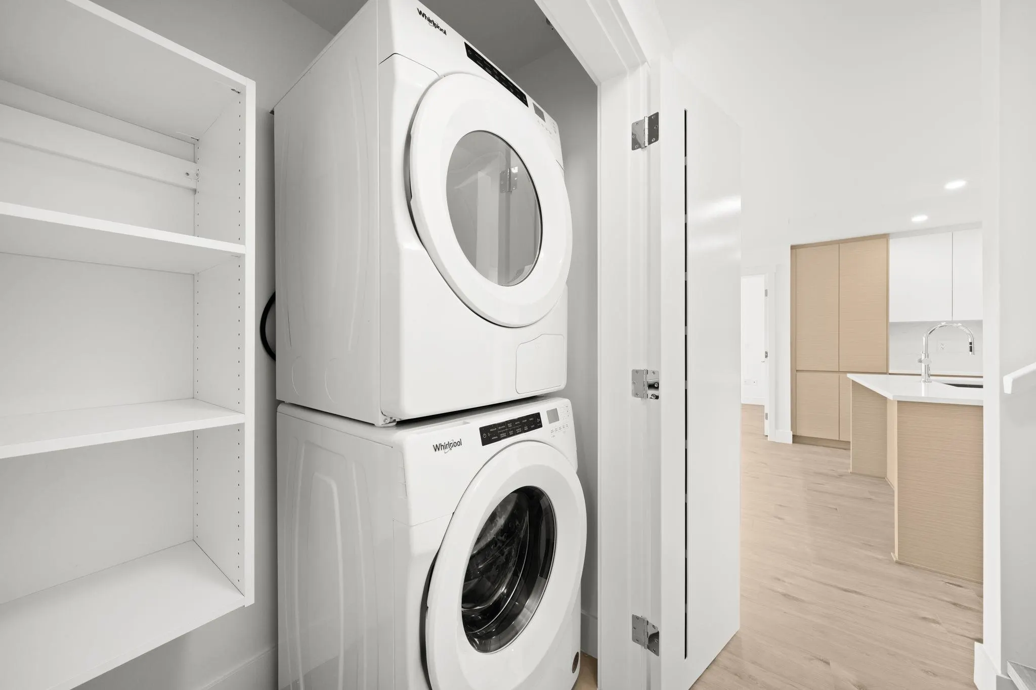 504 4788 Hastings Street