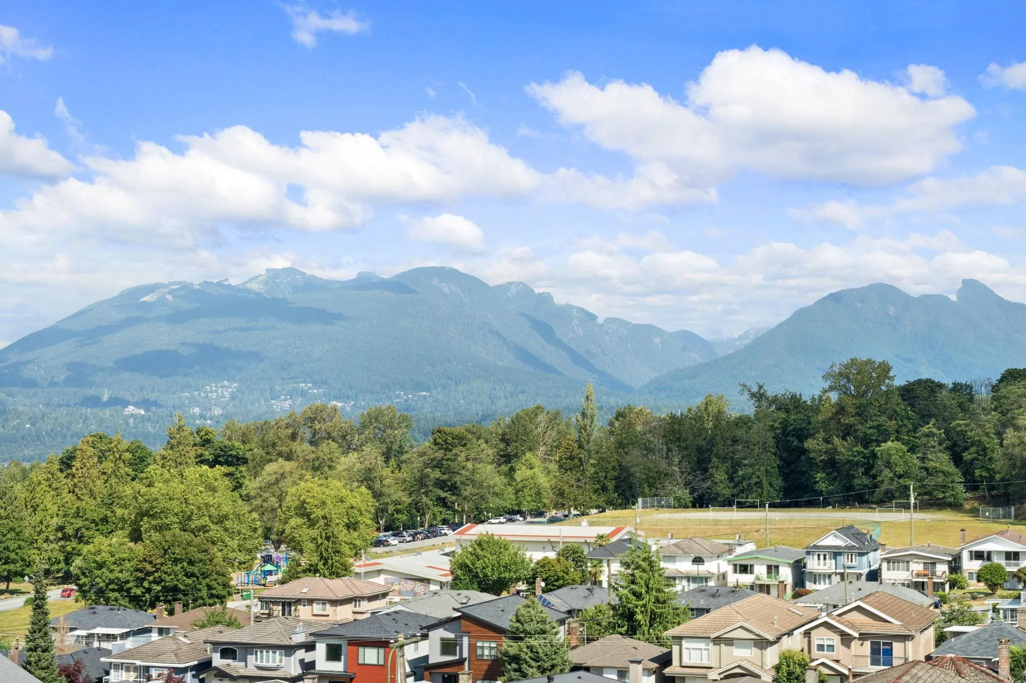 504 4788 Hastings Street