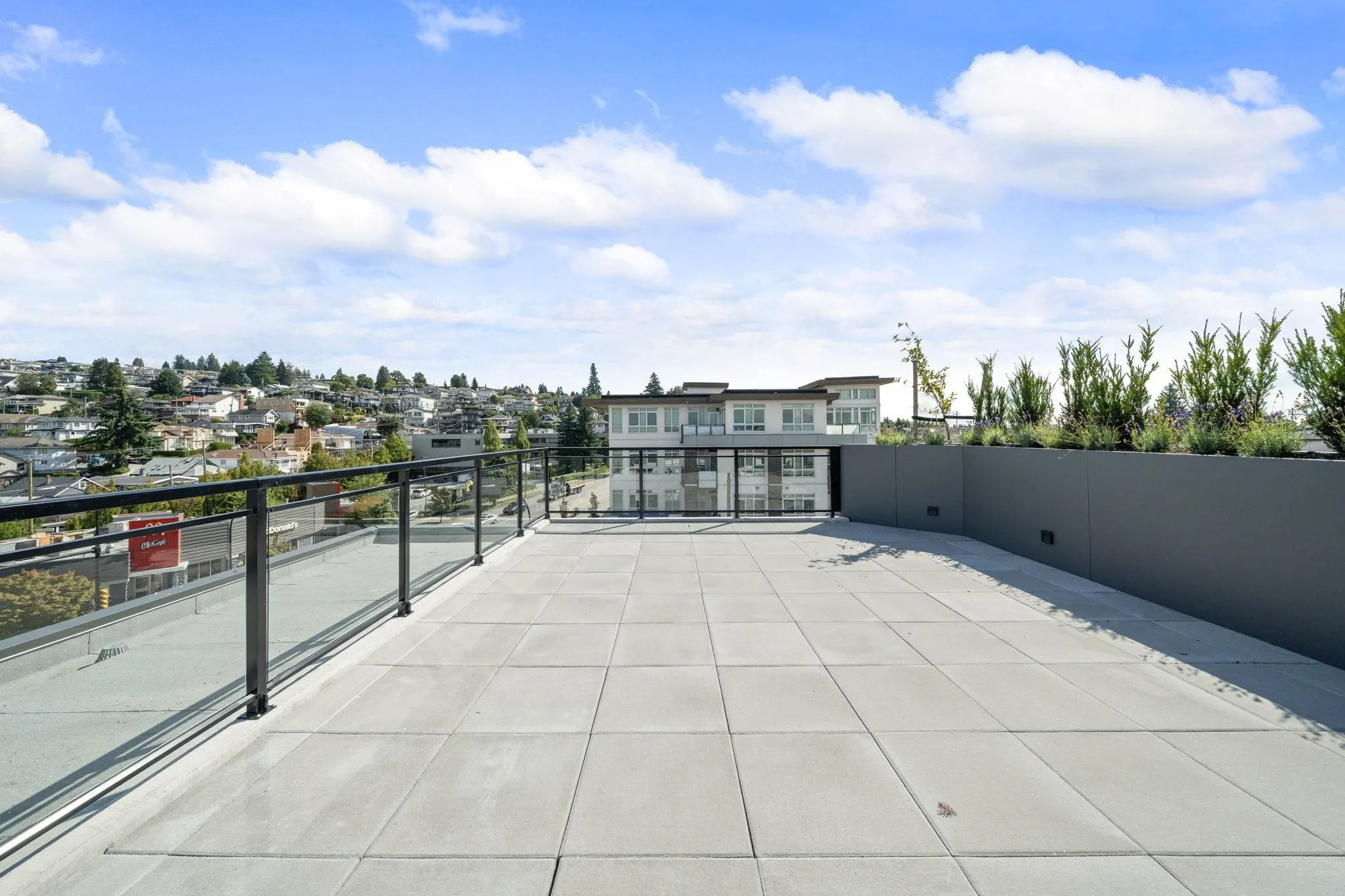 504 4788 Hastings Street