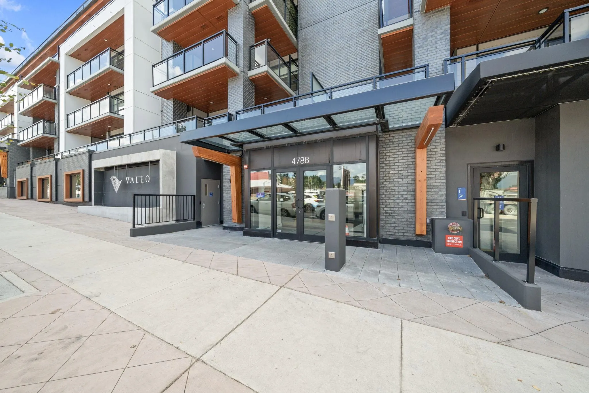 504 4788 Hastings Street