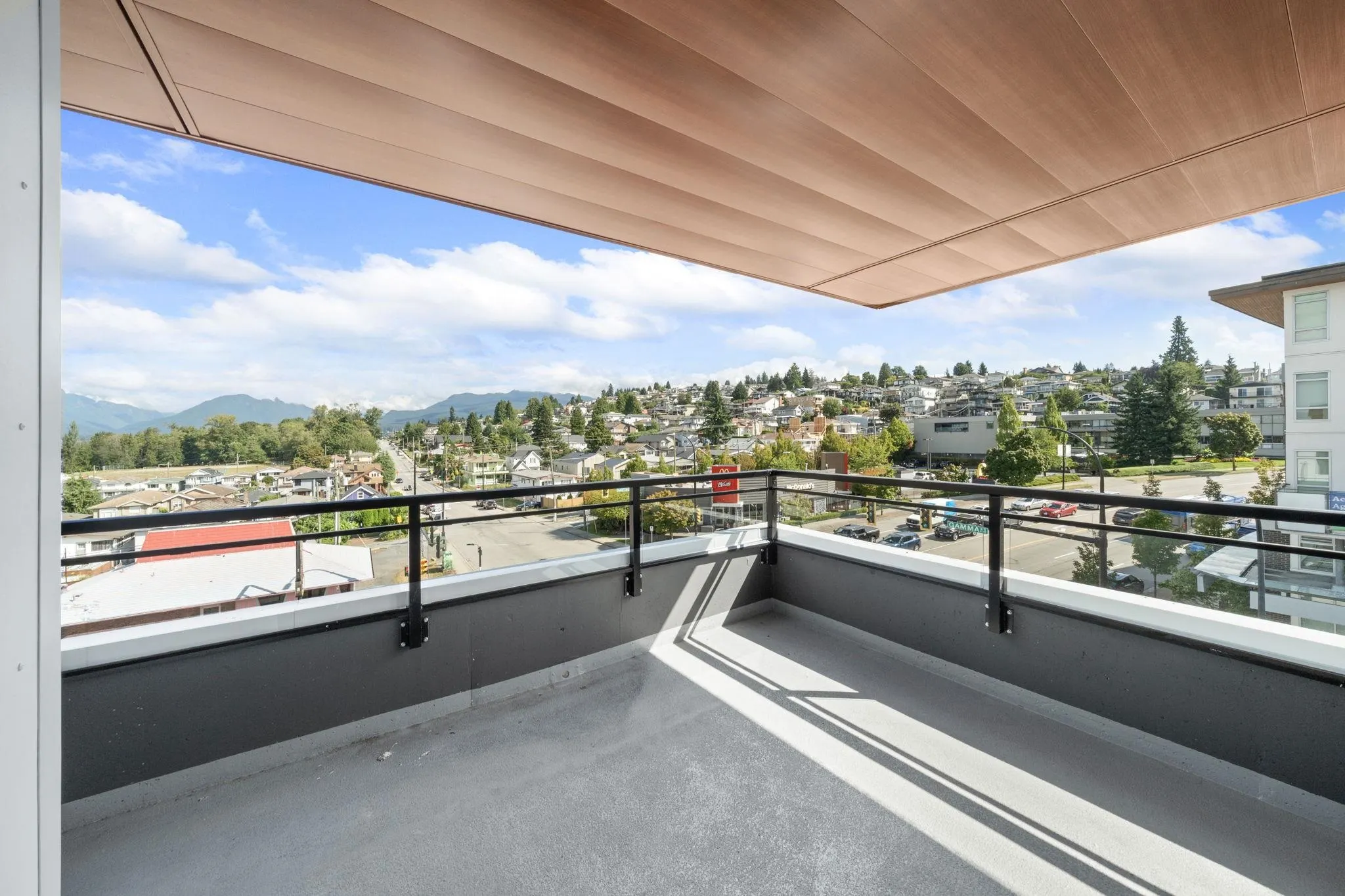 504 4788 Hastings Street