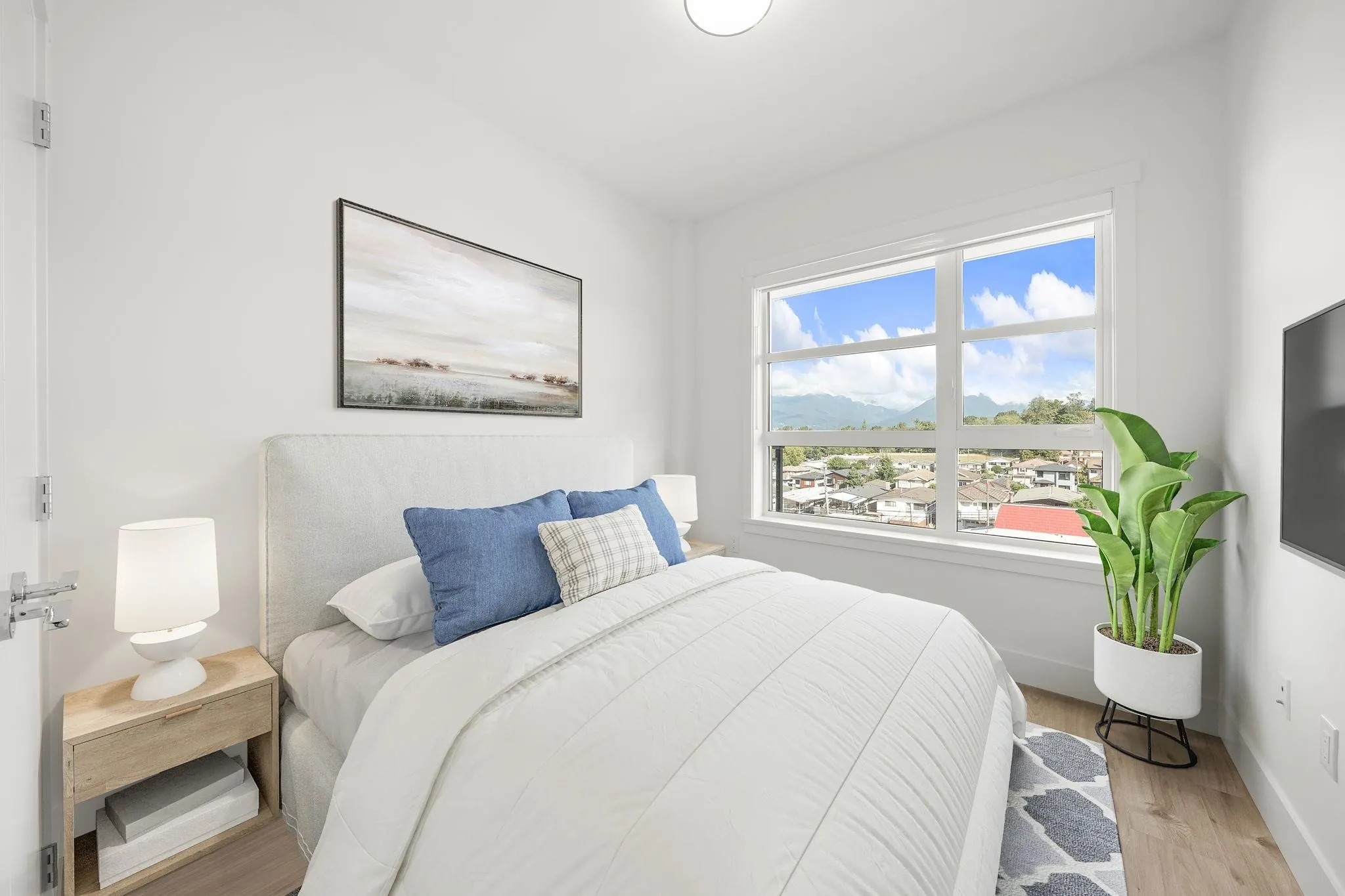 504 4788 Hastings Street