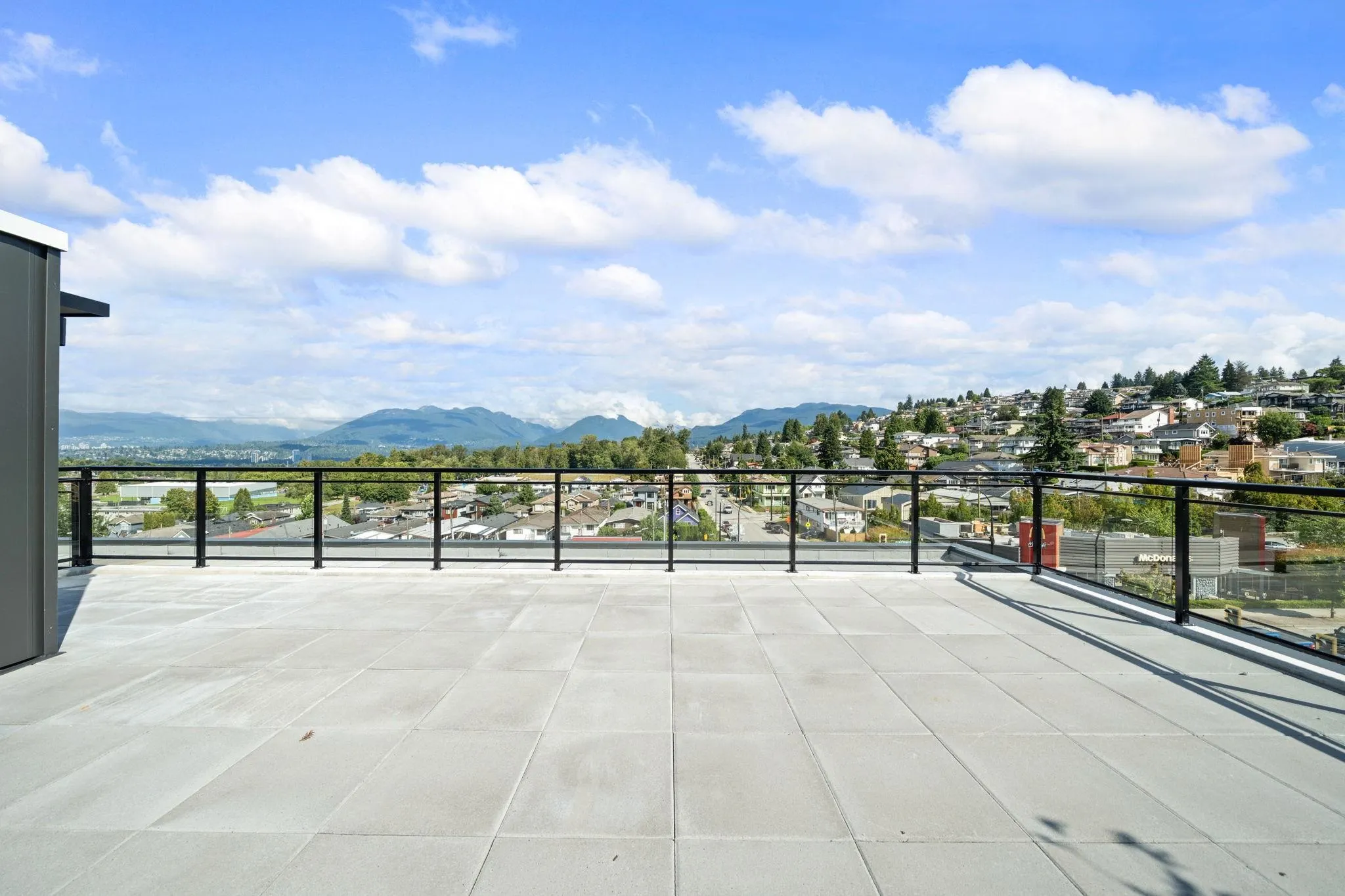 504 4788 Hastings Street