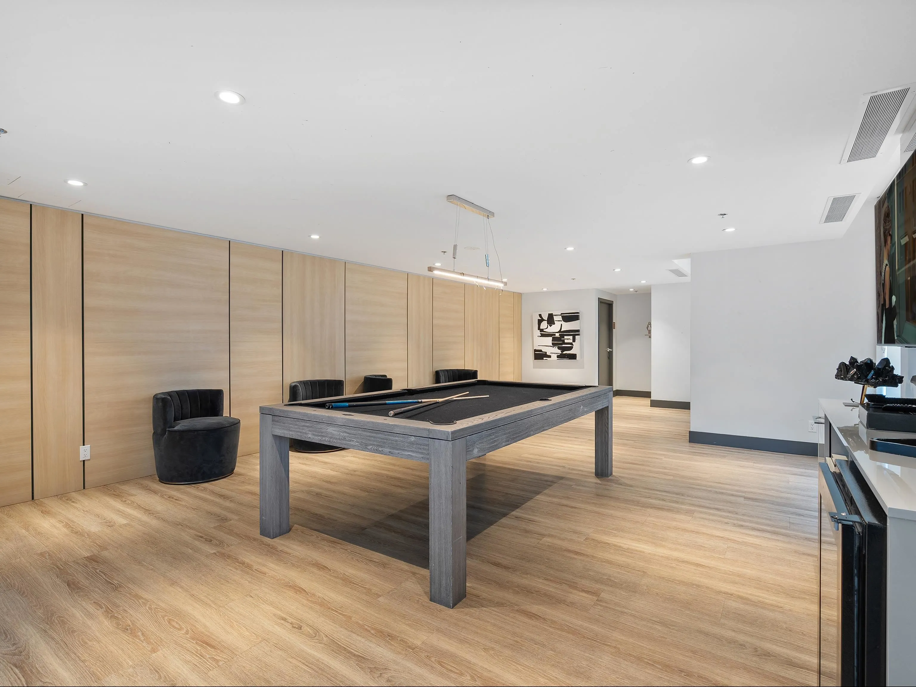 2004 1632 Lions Gate Lane