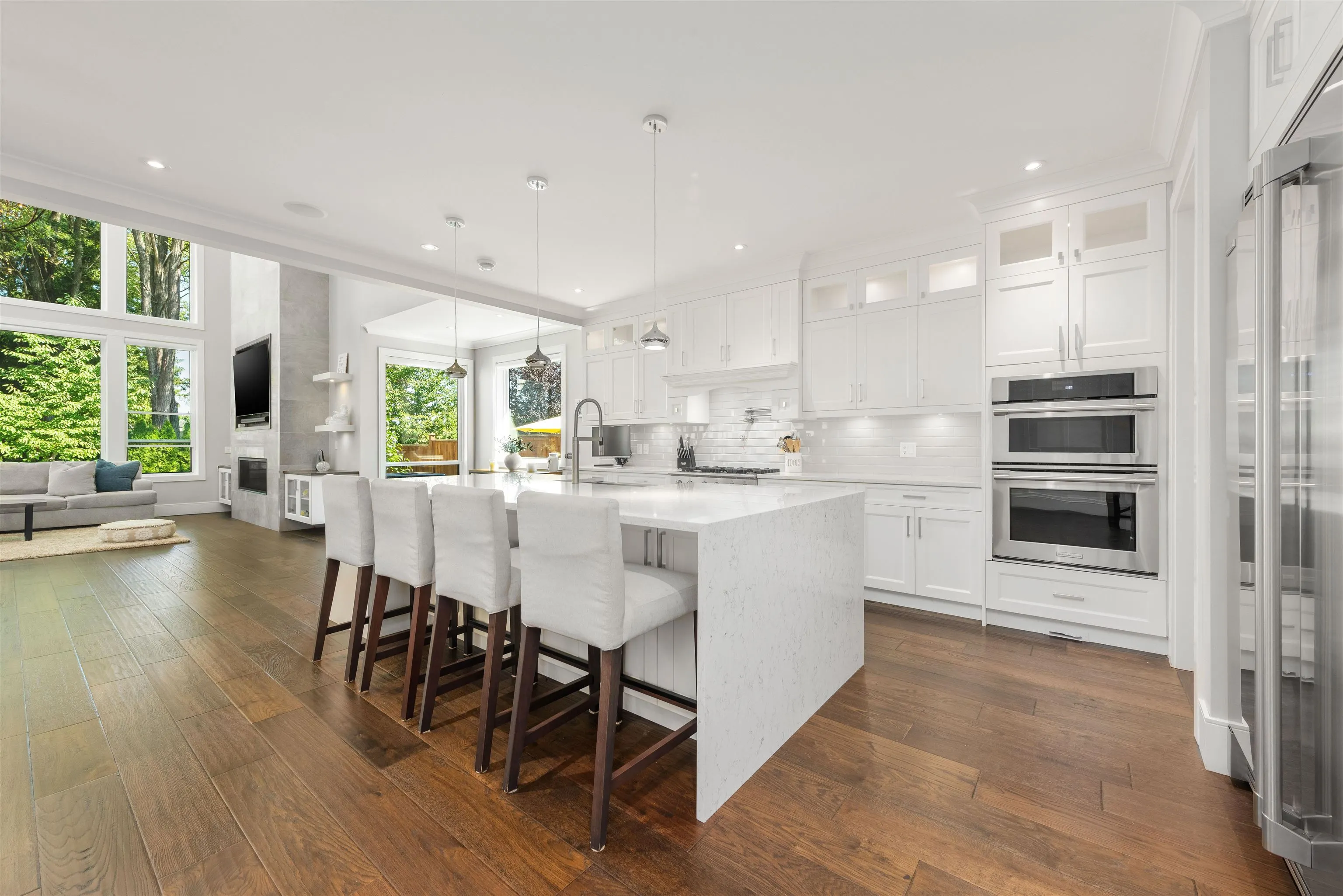 20025 Grade Crescent