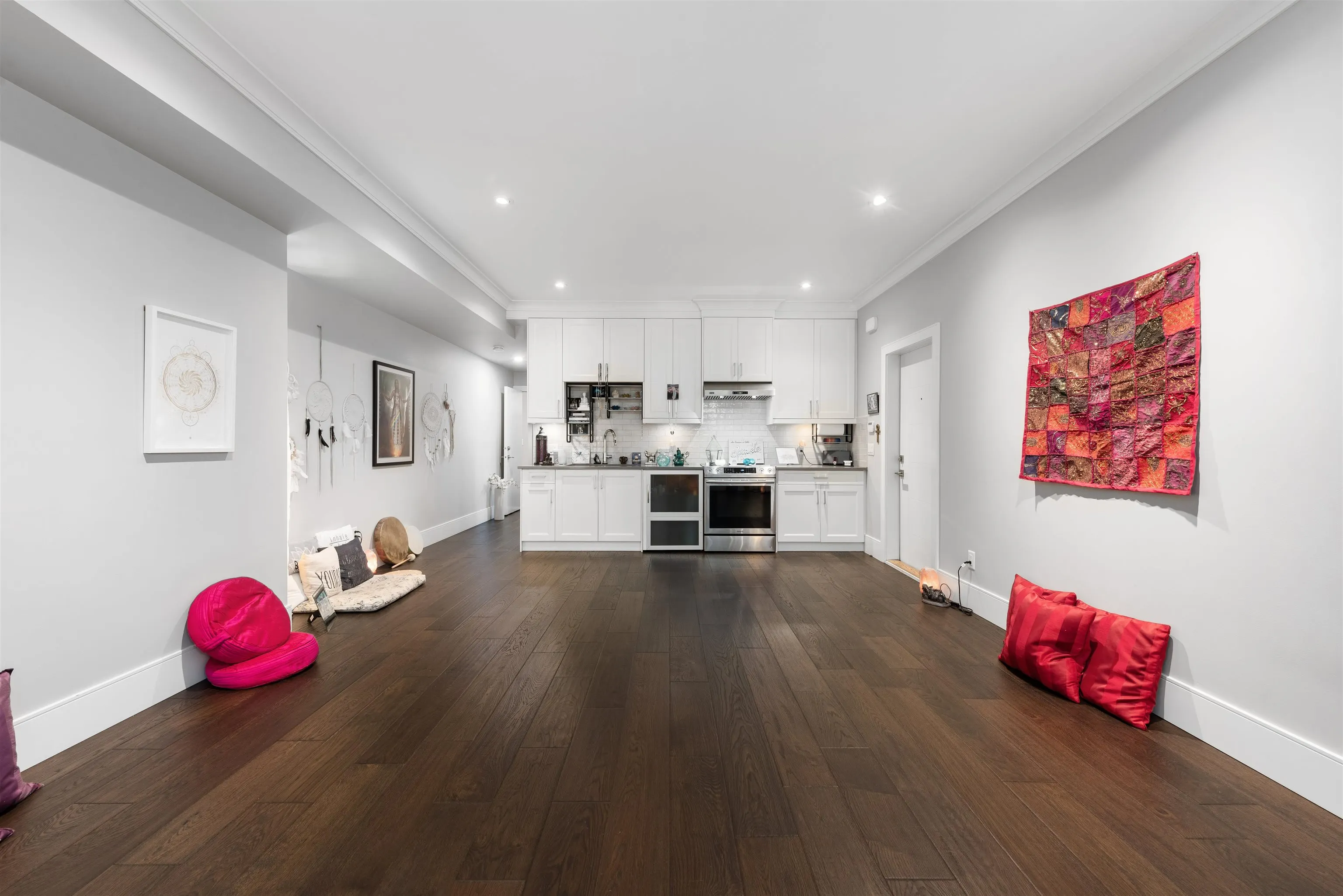 20025 Grade Crescent