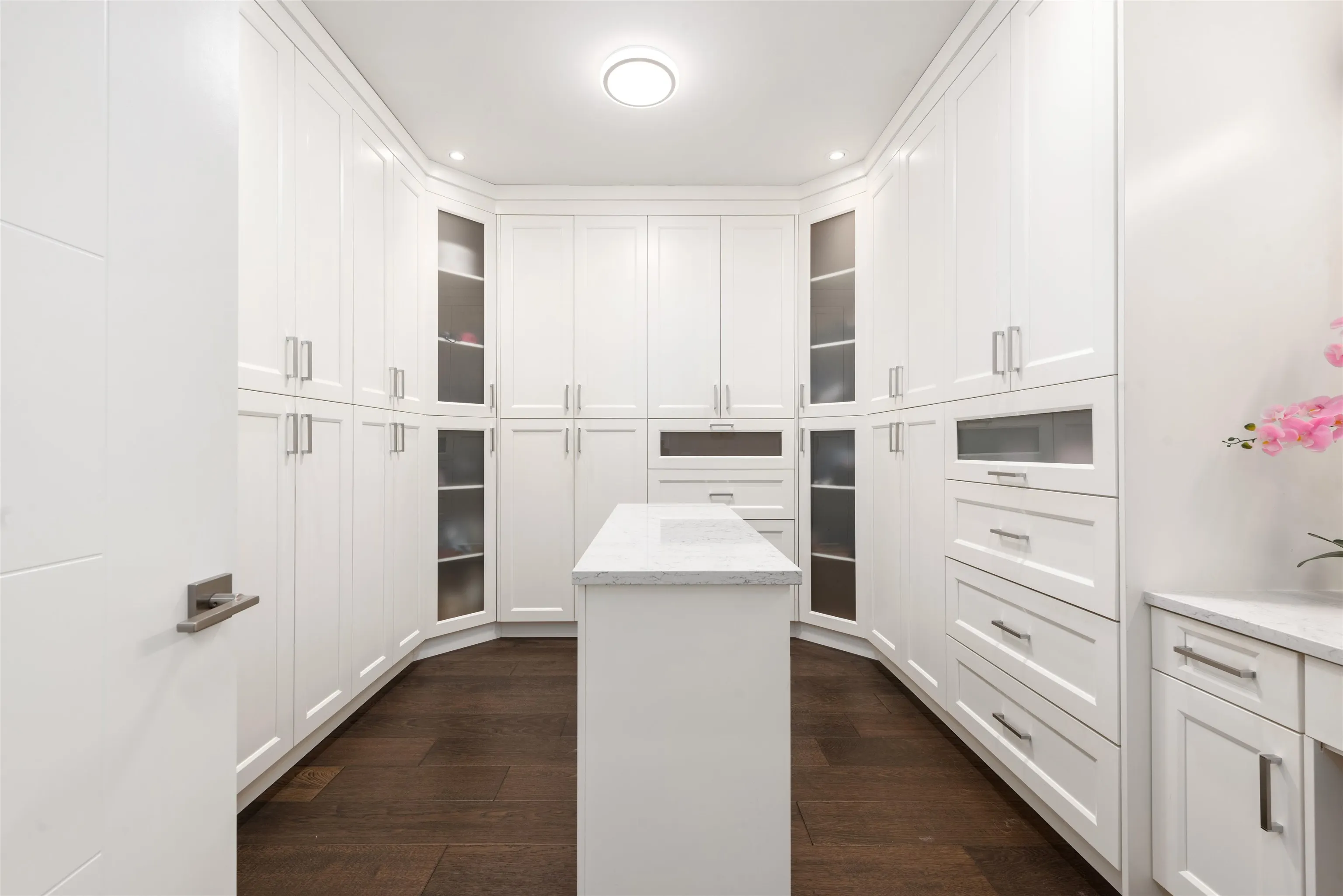 20025 Grade Crescent