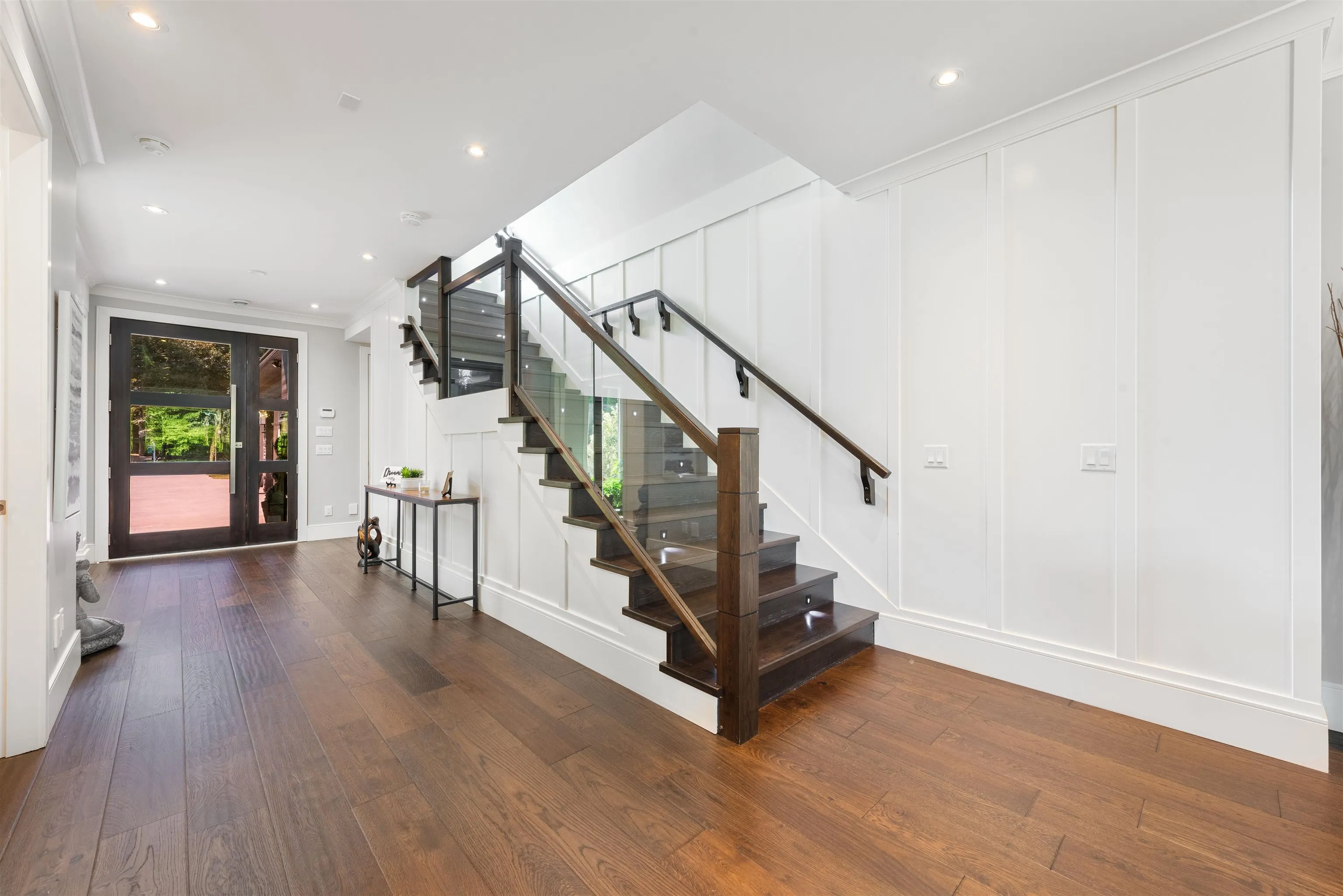 20025 Grade Crescent