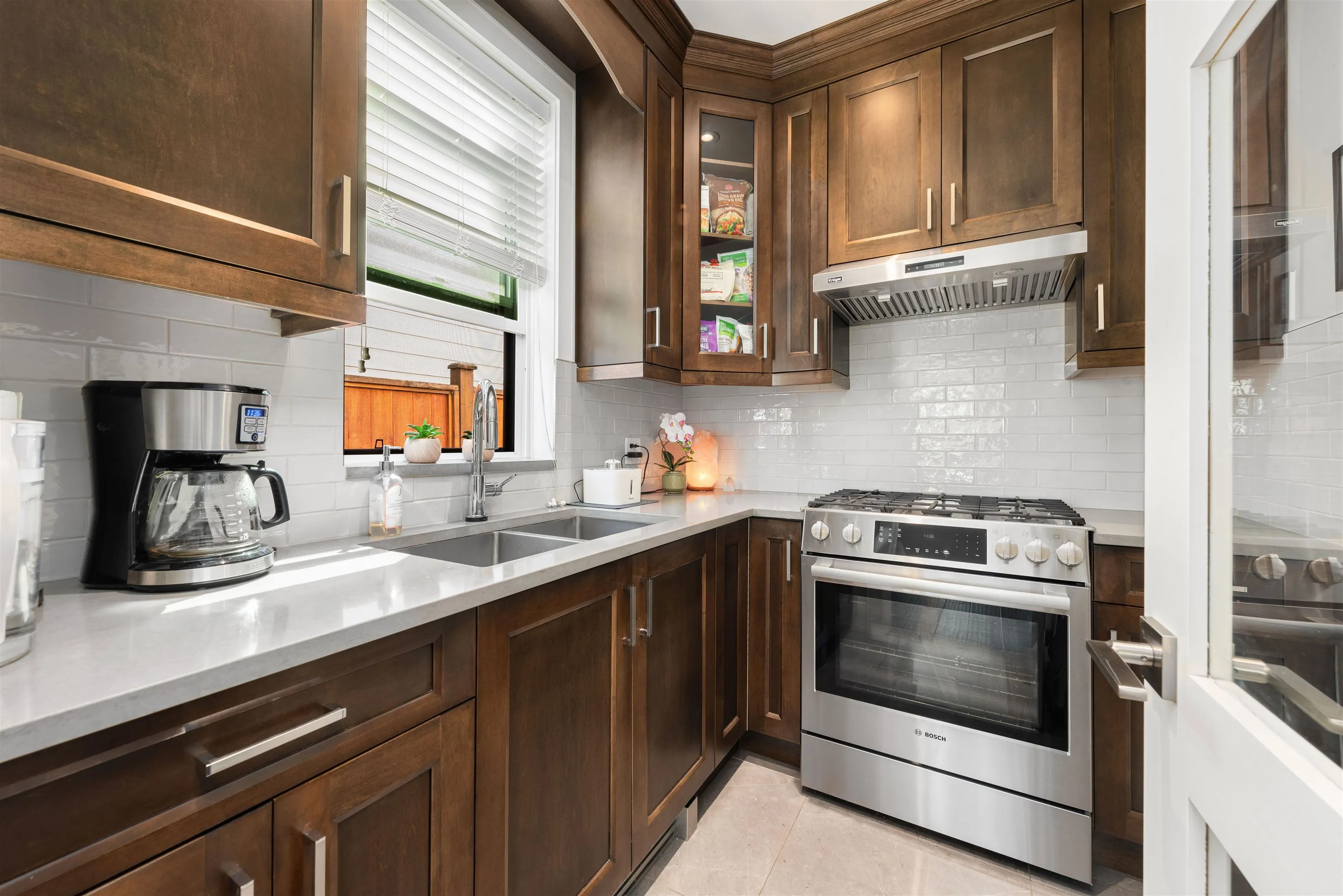 20025 Grade Crescent