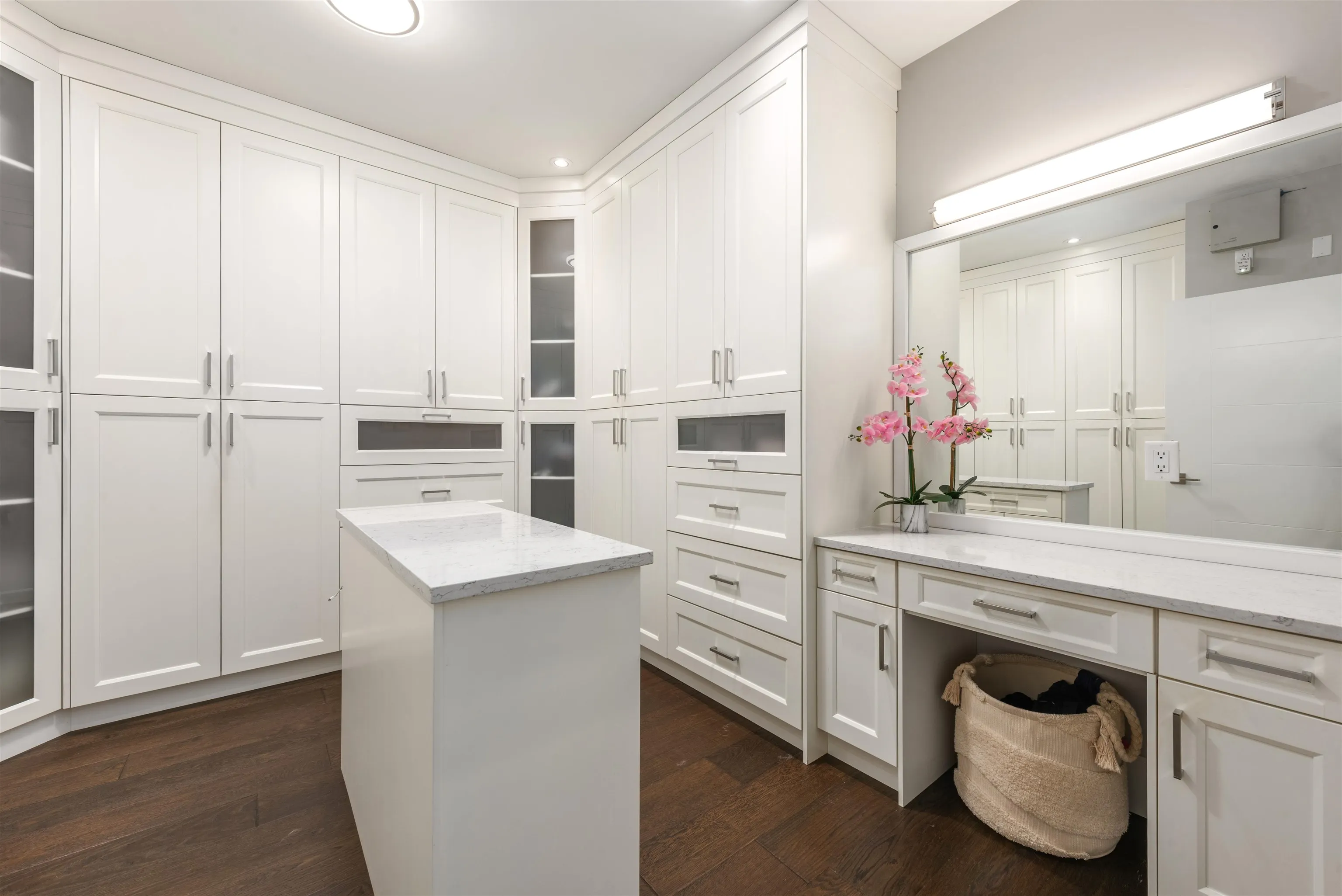 20025 Grade Crescent