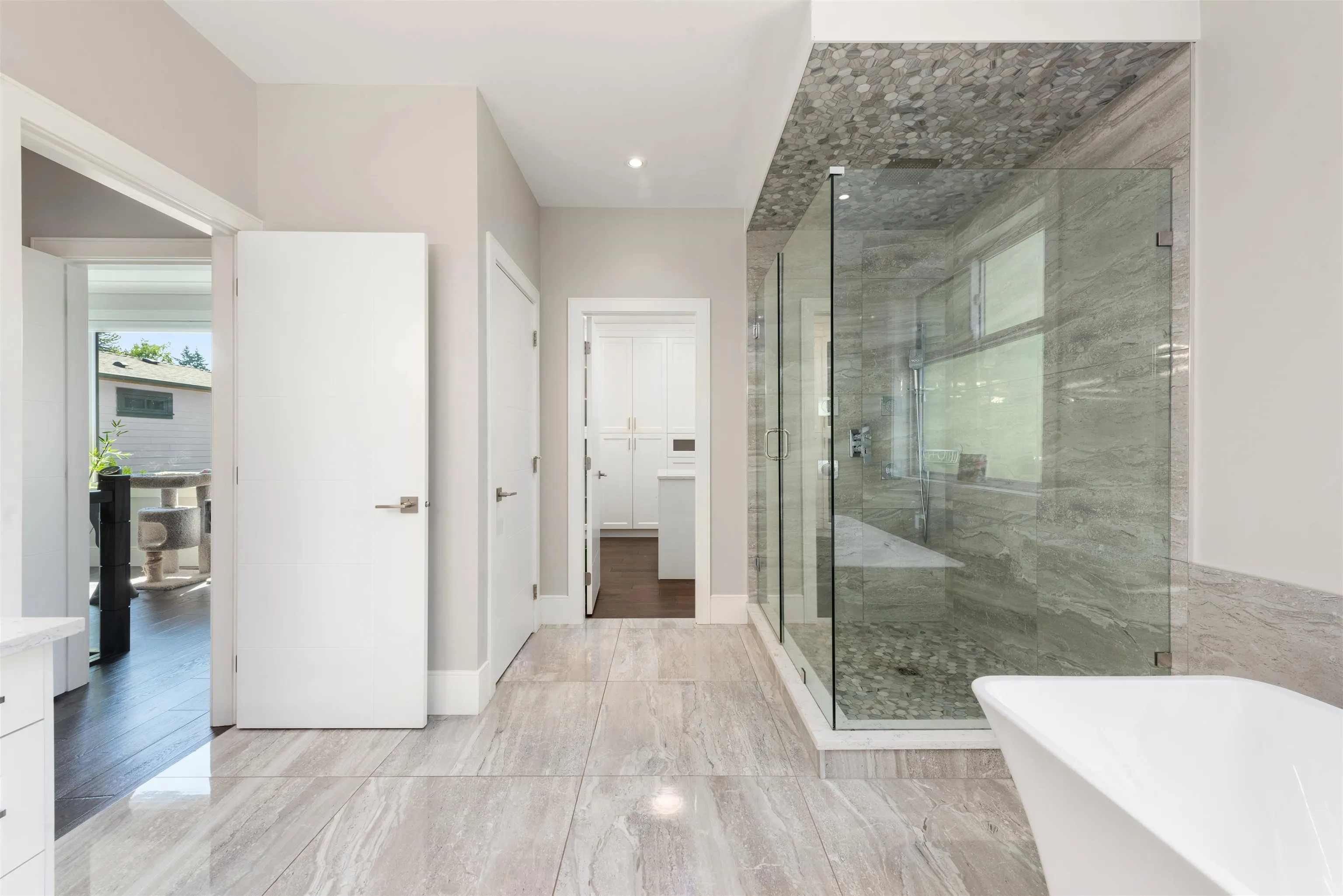 20025 Grade Crescent