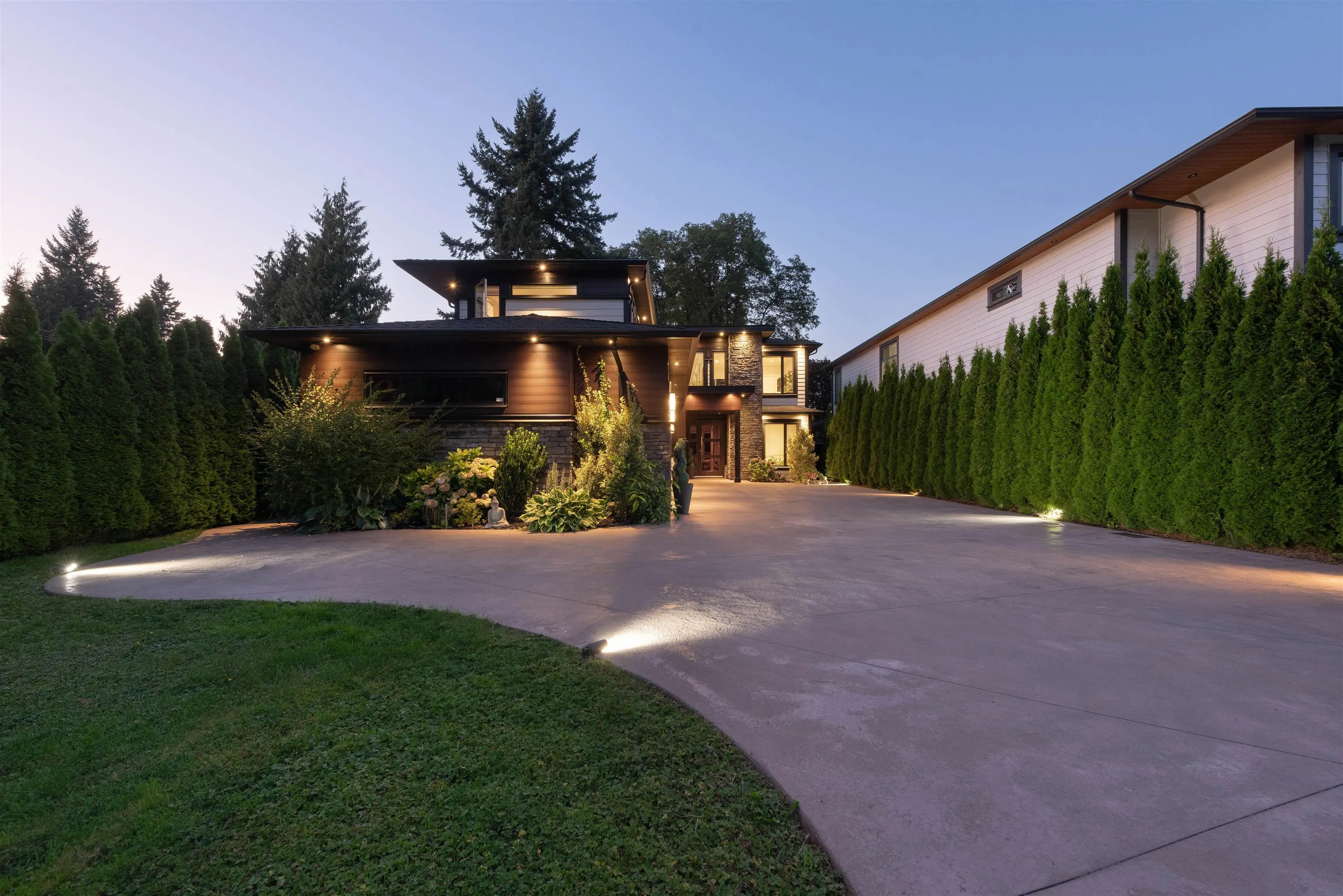 20025 Grade Crescent