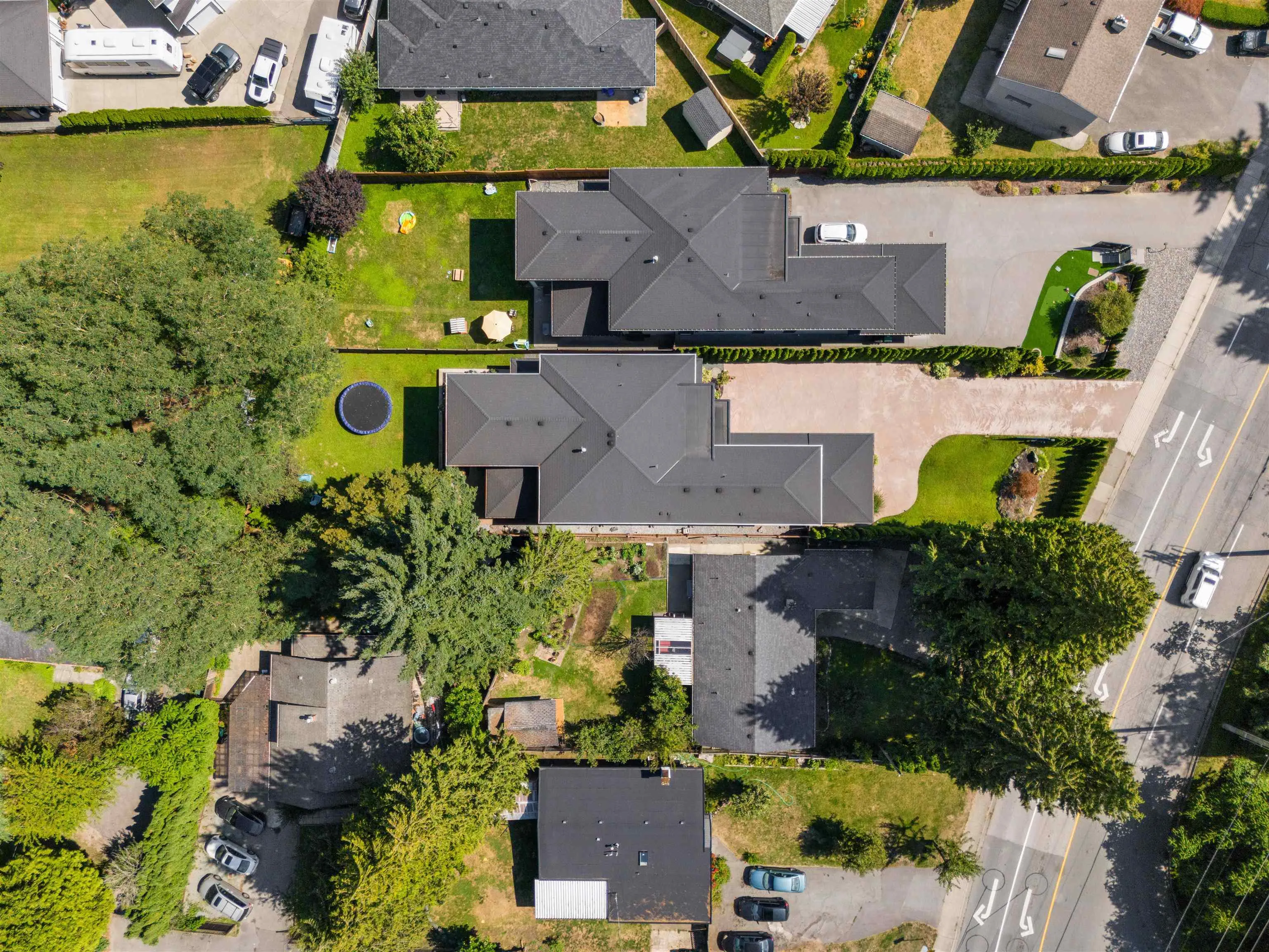 20025 Grade Crescent