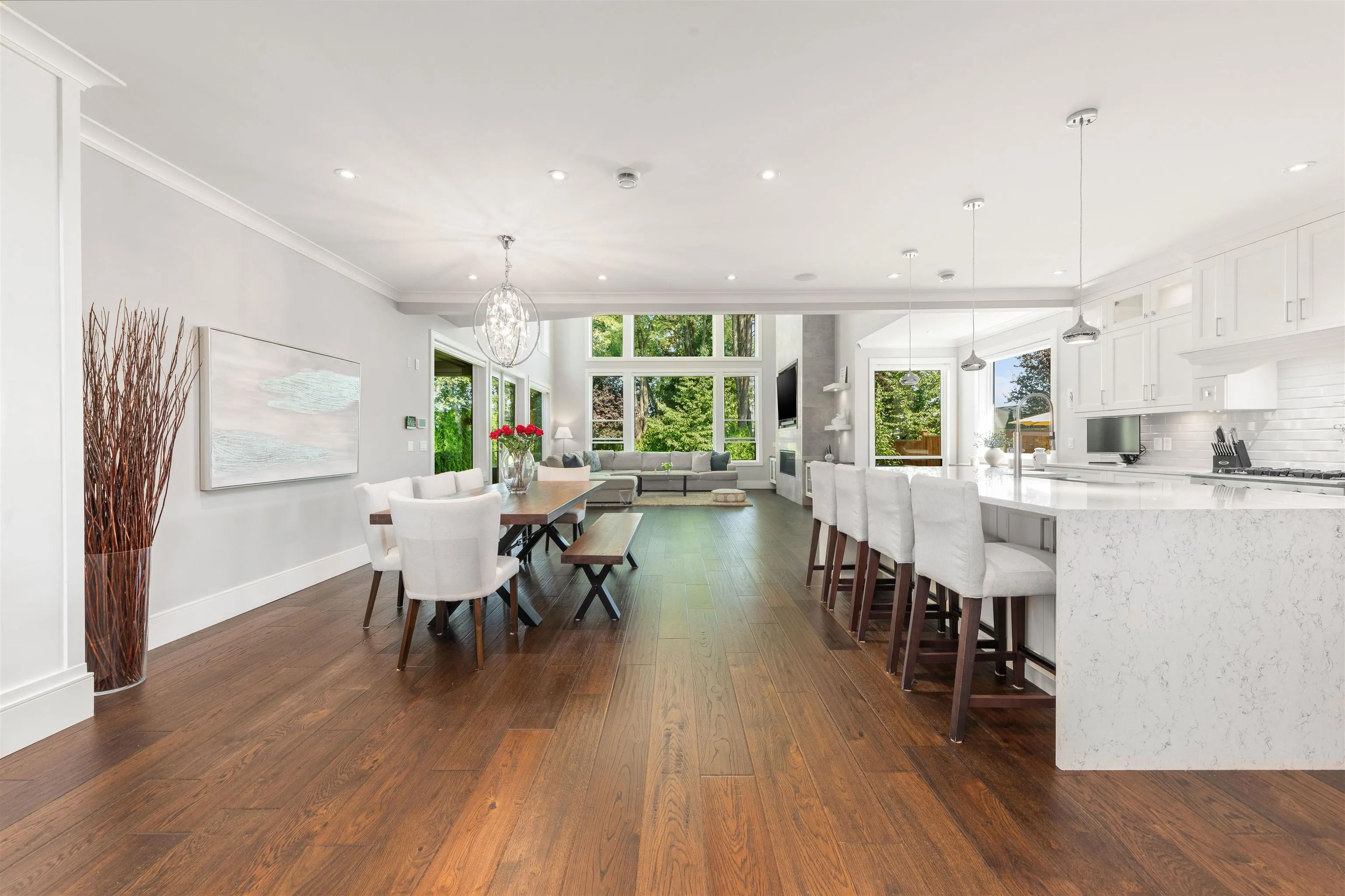 20025 Grade Crescent