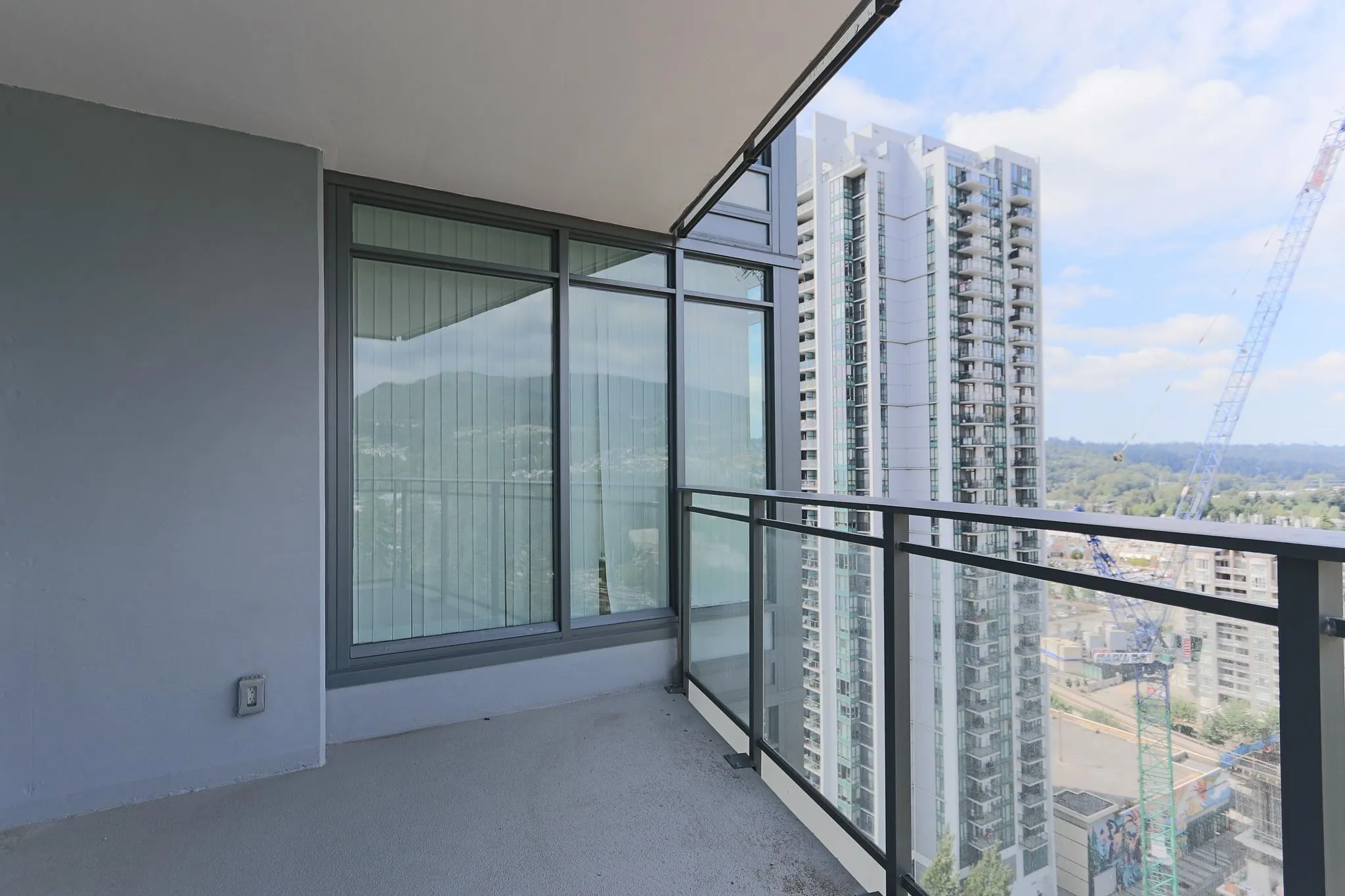 2001 1182 Westwood Street