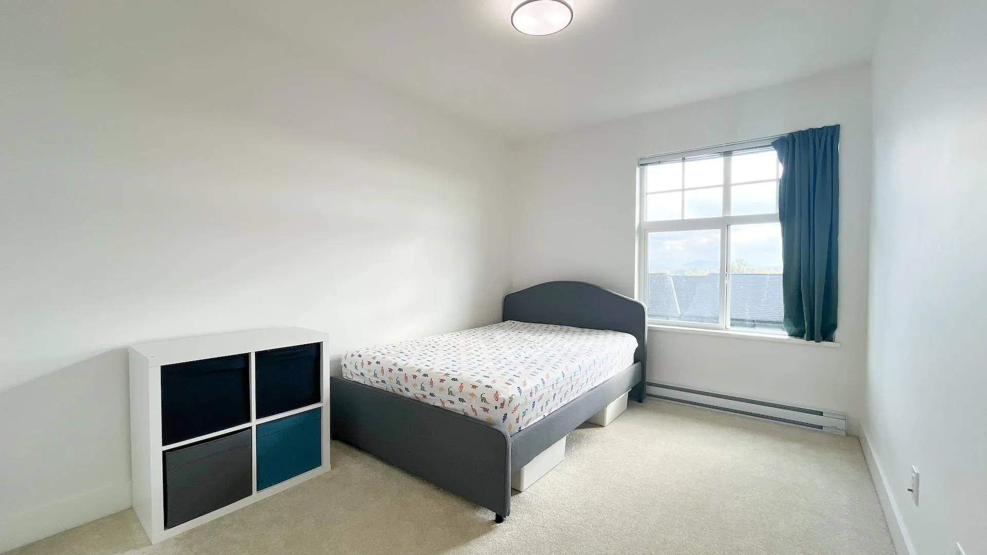 33 3552 Victoria Drive