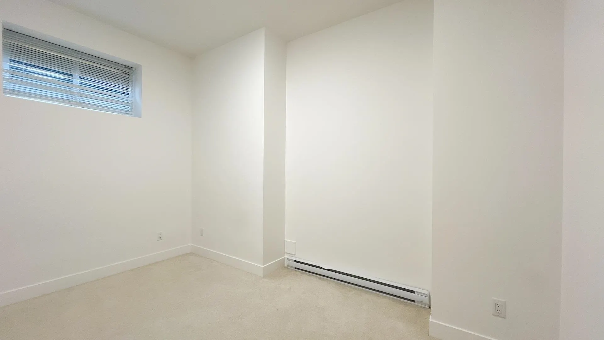 33 3552 Victoria Drive