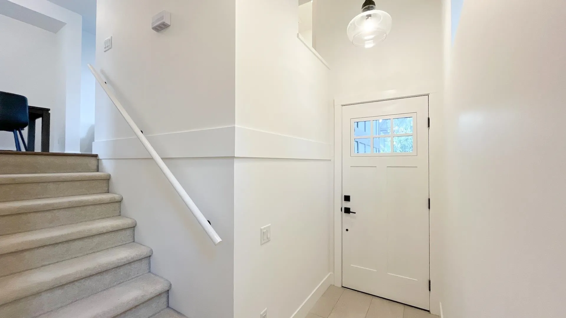 33 3552 Victoria Drive