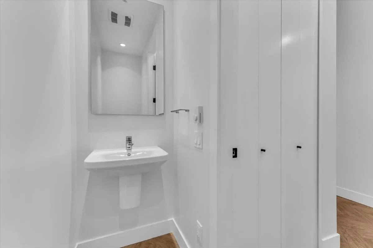 112 13929 105 Boulevard