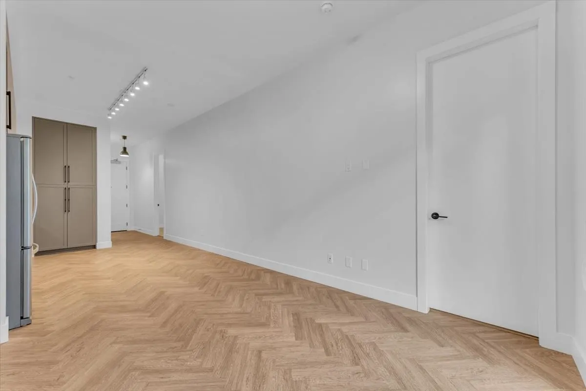 112 13929 105 Boulevard