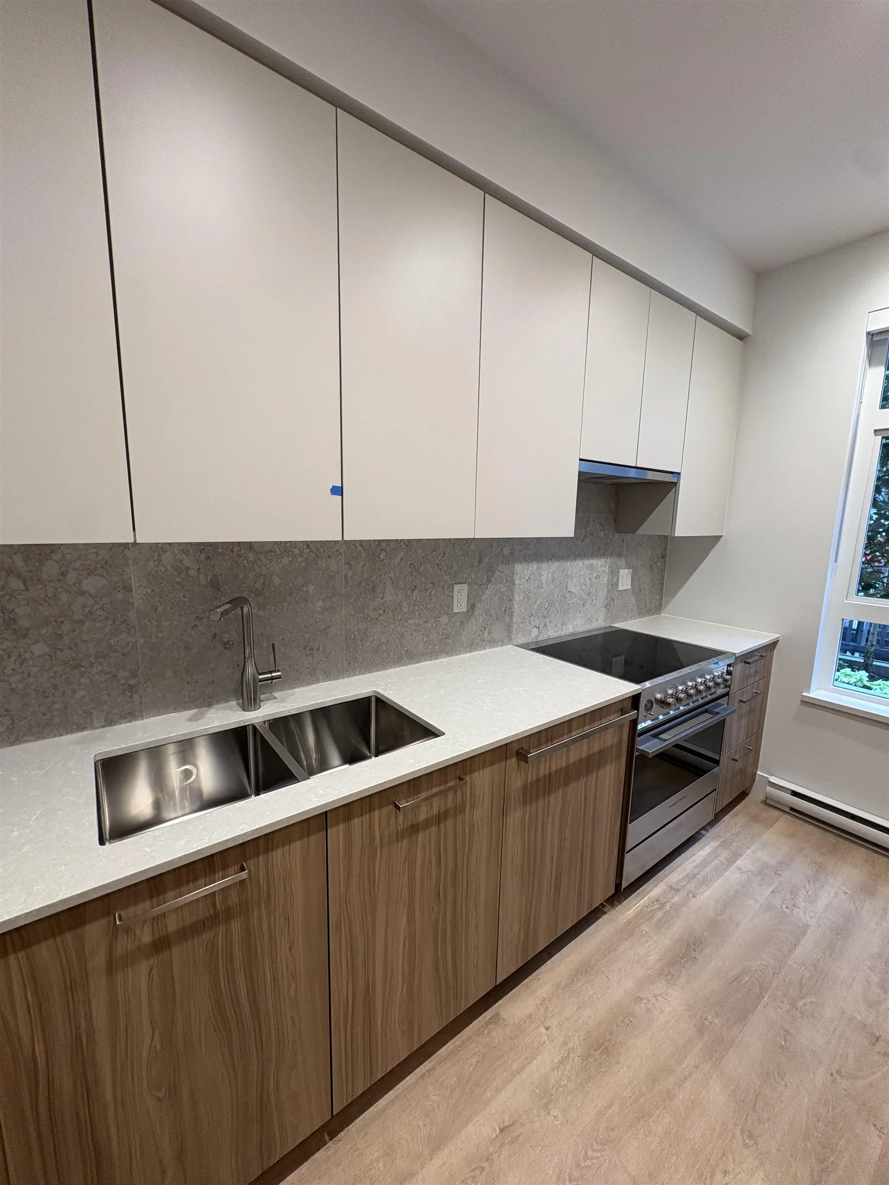 105 2304 Emery Court