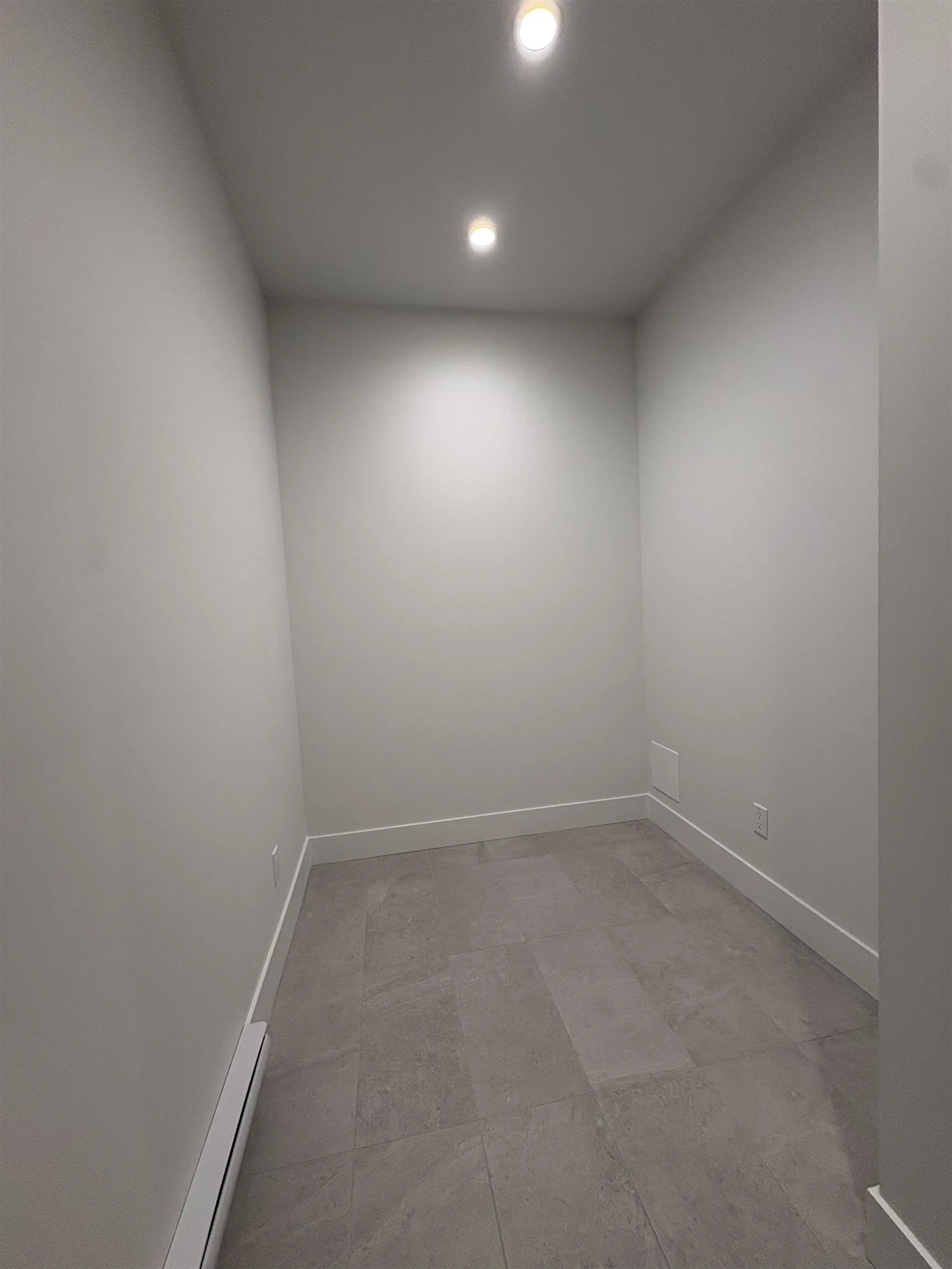 105 2304 Emery Court