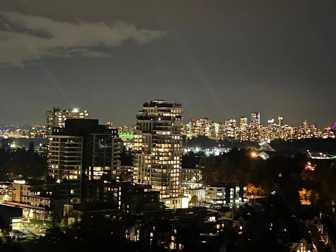 1609 2024 Fullerton Avenue