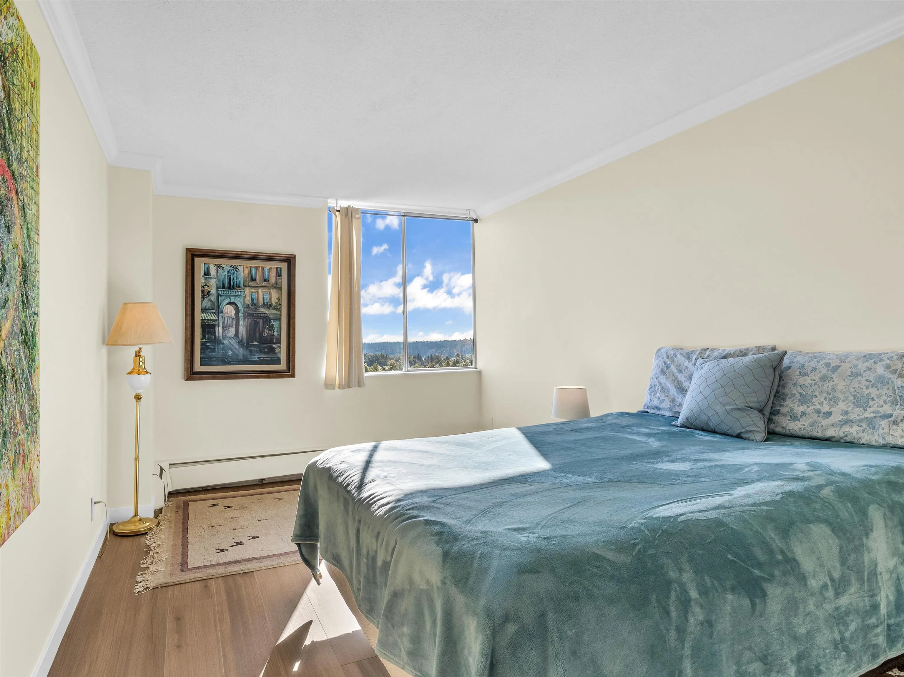 1609 2024 Fullerton Avenue