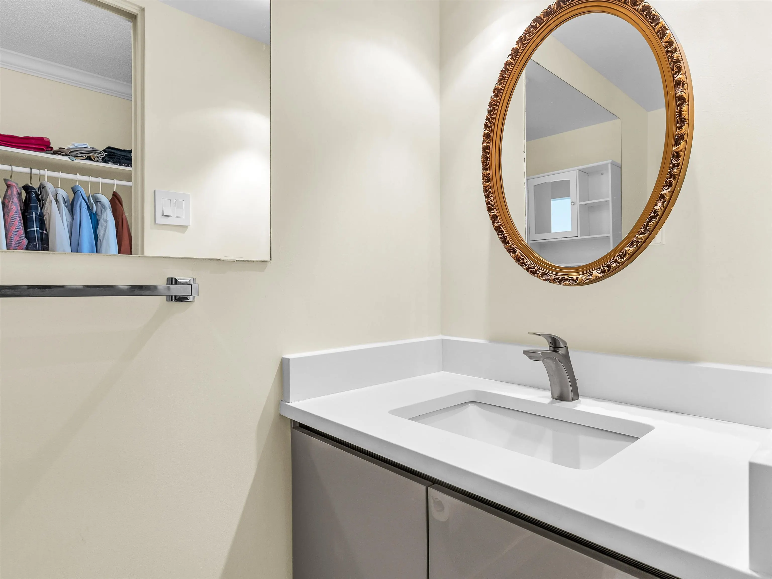 1609 2024 Fullerton Avenue