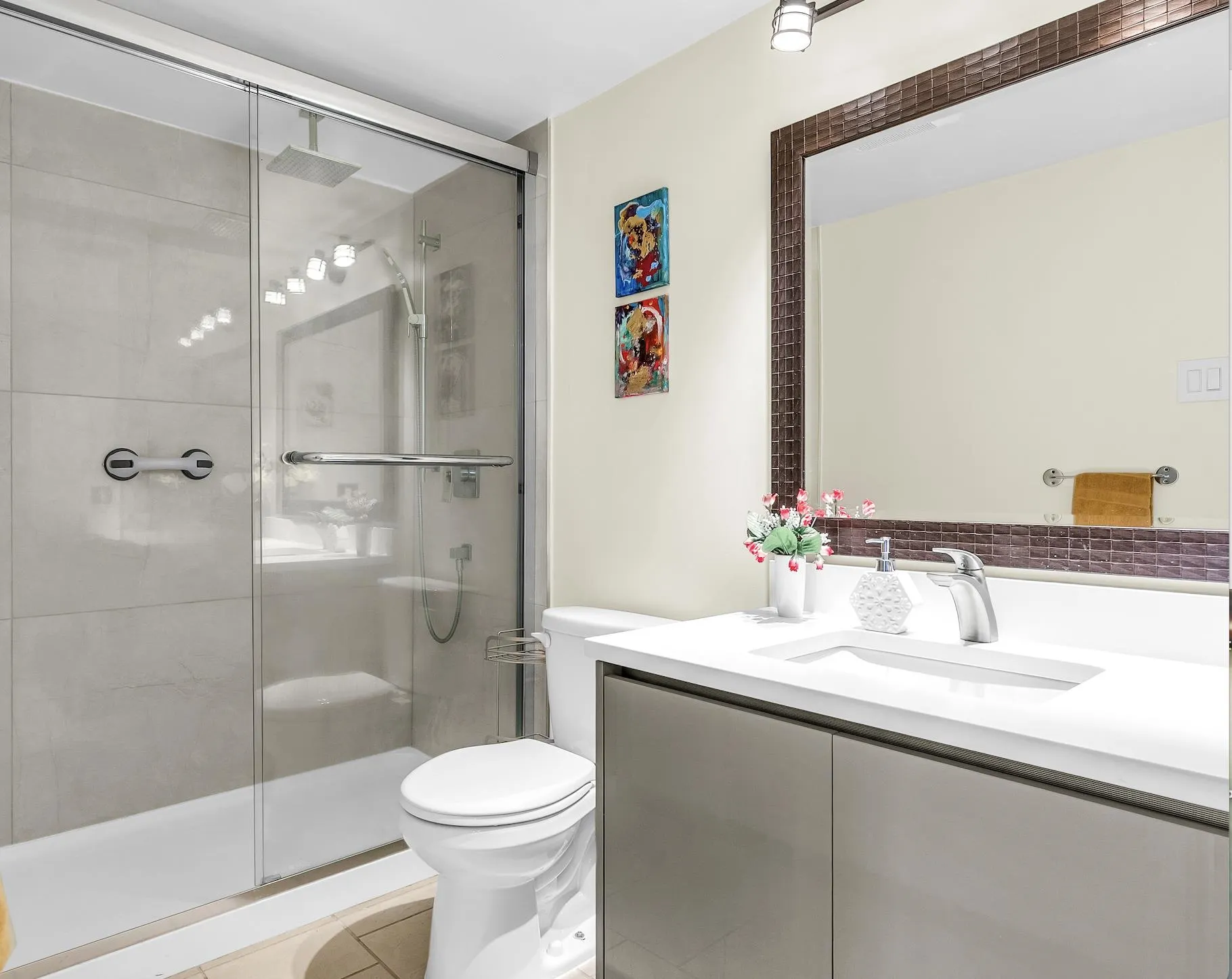 1609 2024 Fullerton Avenue