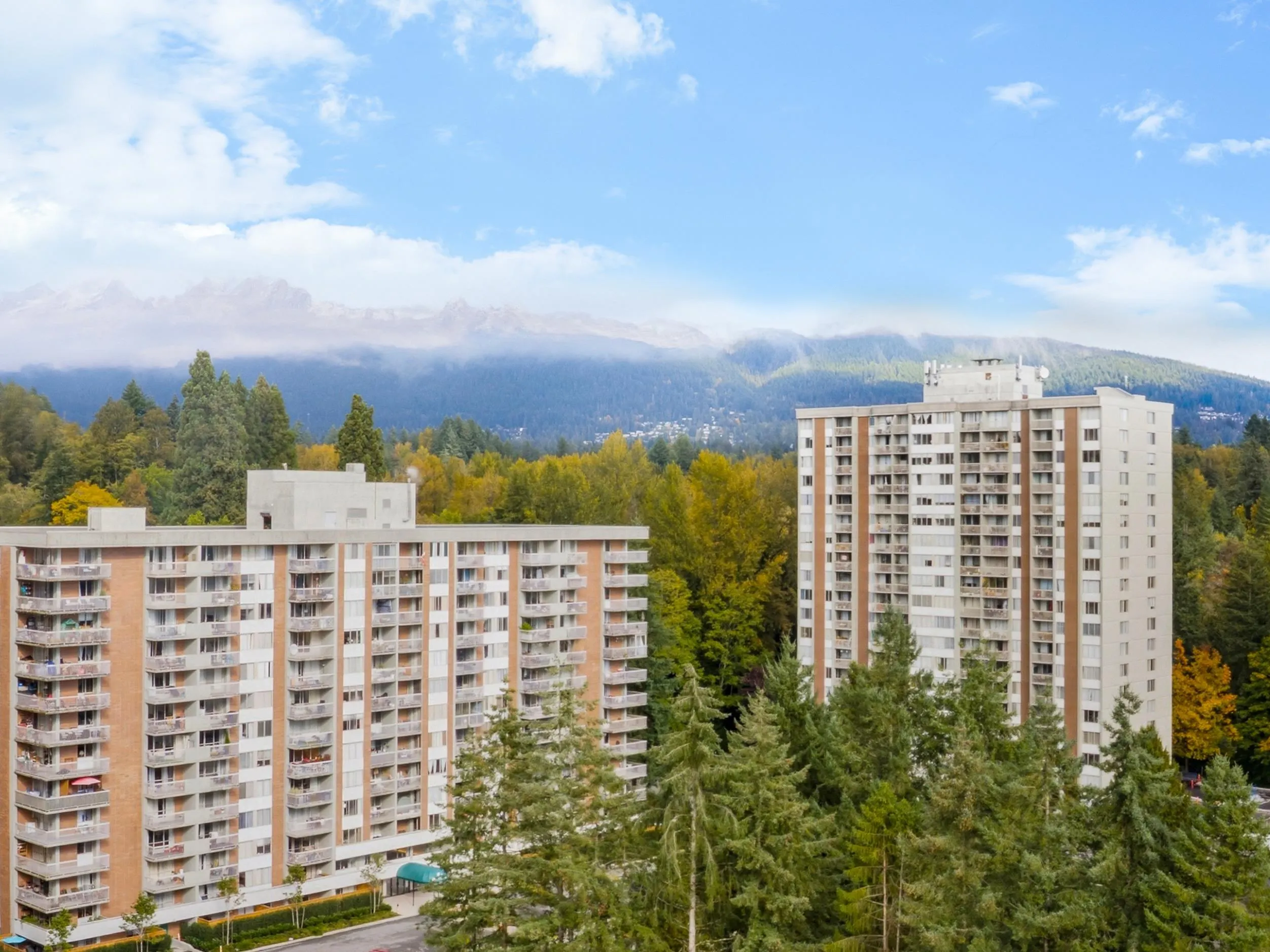 1609 2024 Fullerton Avenue