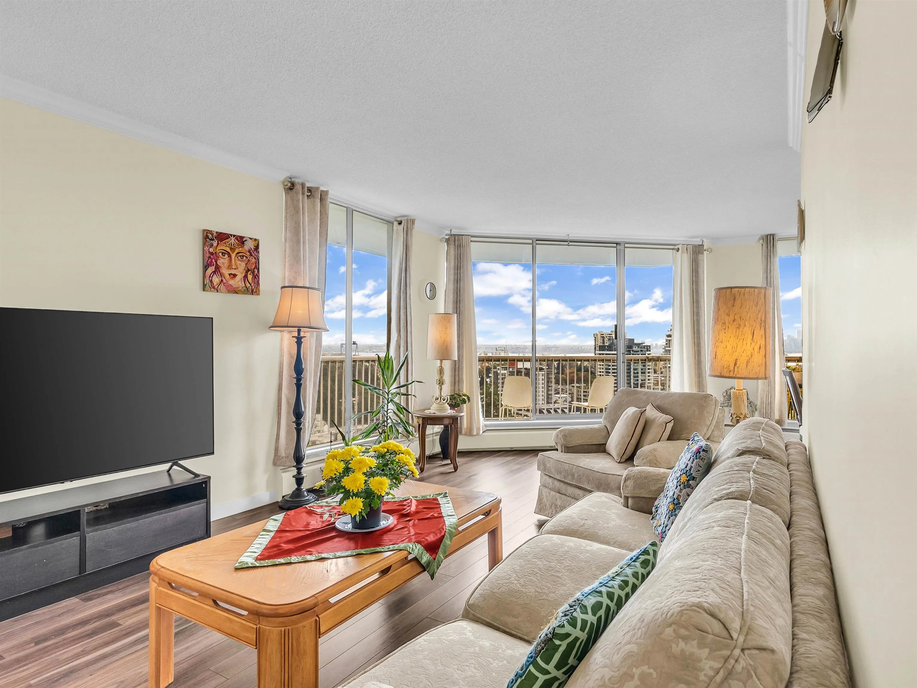 1609 2024 Fullerton Avenue