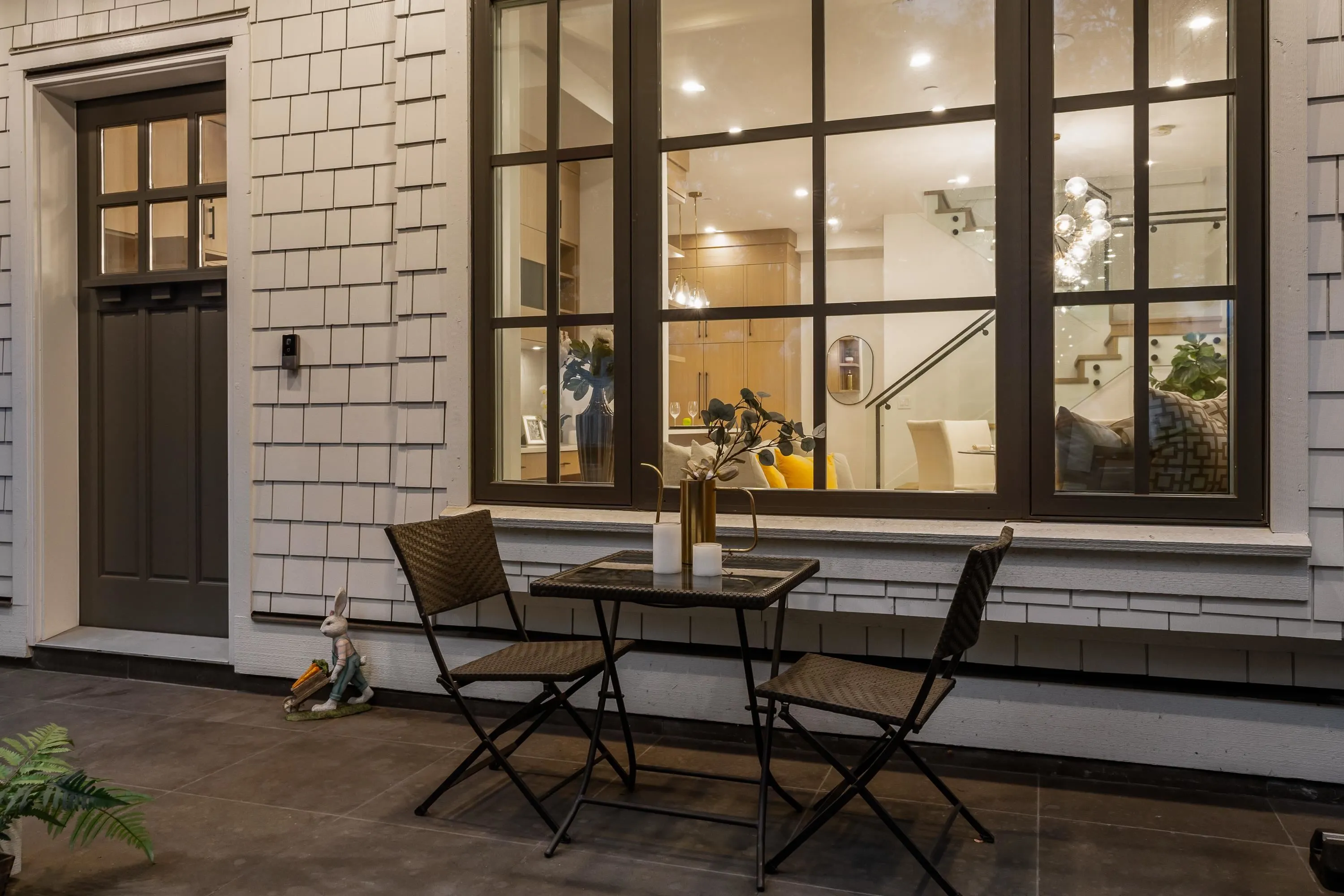 1 1166 E 11th Avenue