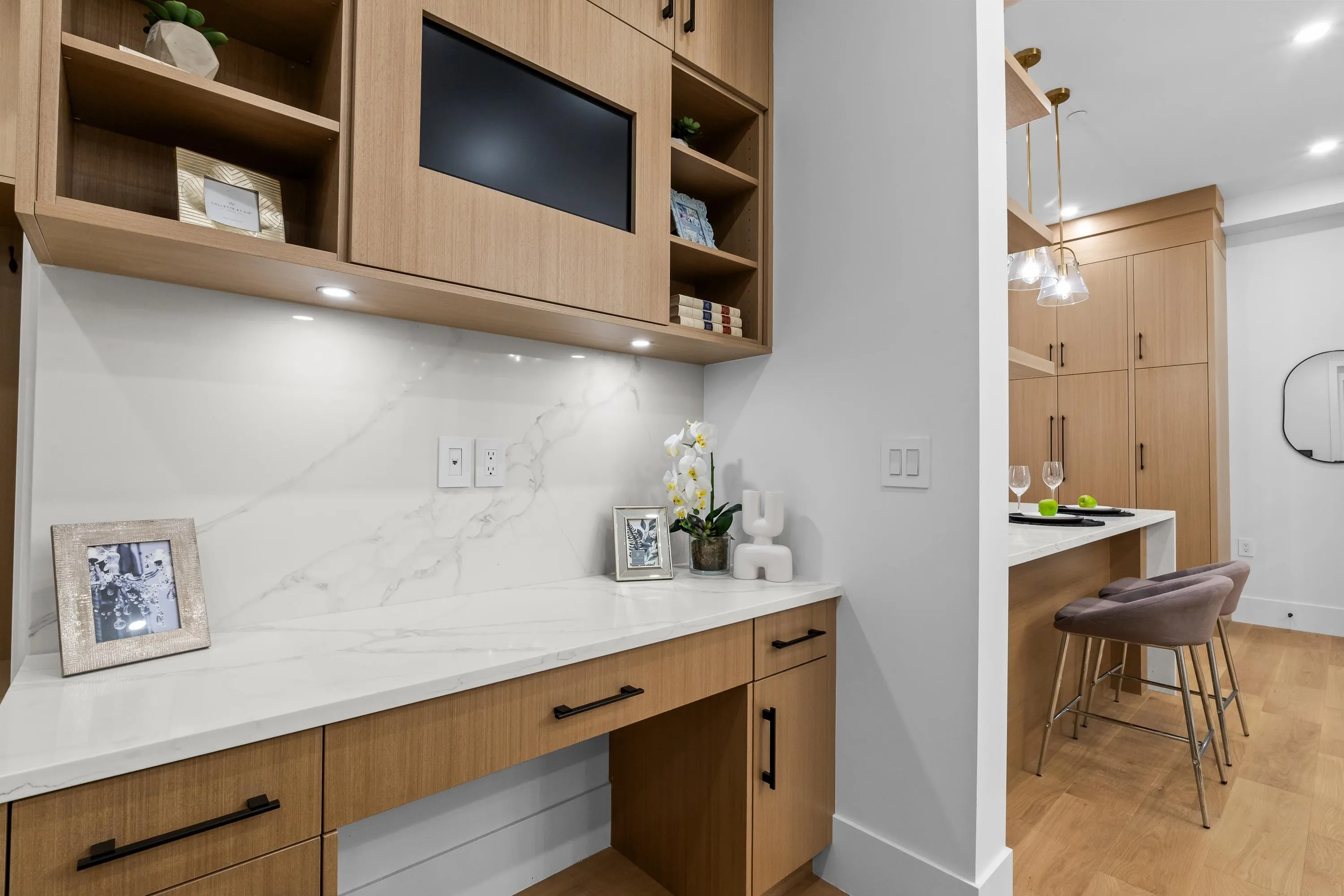 1 1166 E 11th Avenue