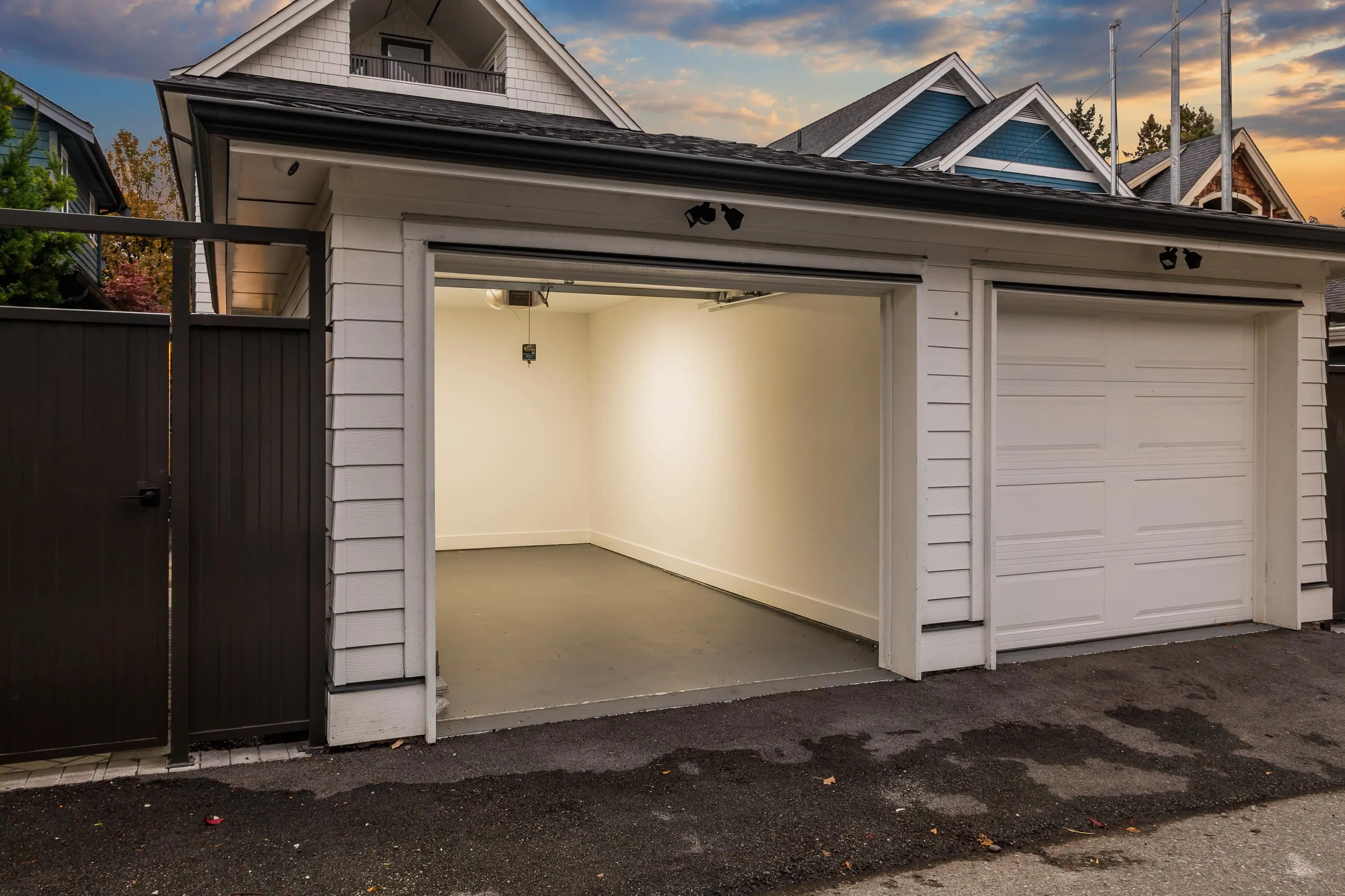 1 1166 E 11th Avenue