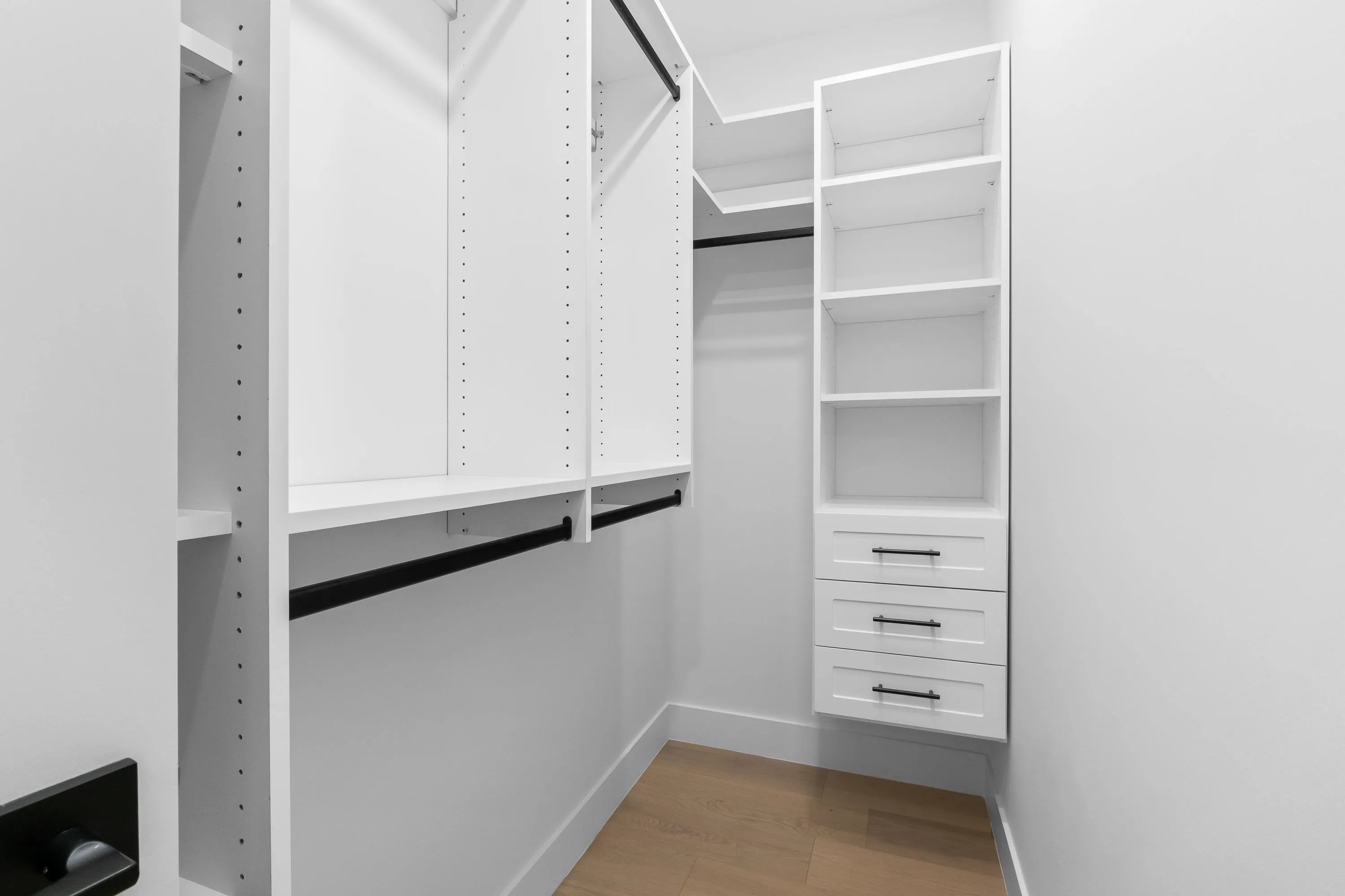 1 1166 E 11th Avenue