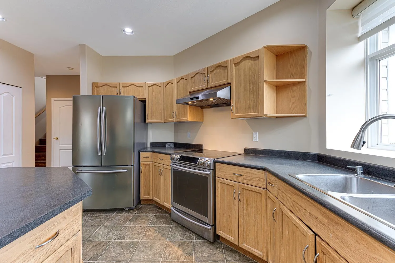 1077 Riverside Drive