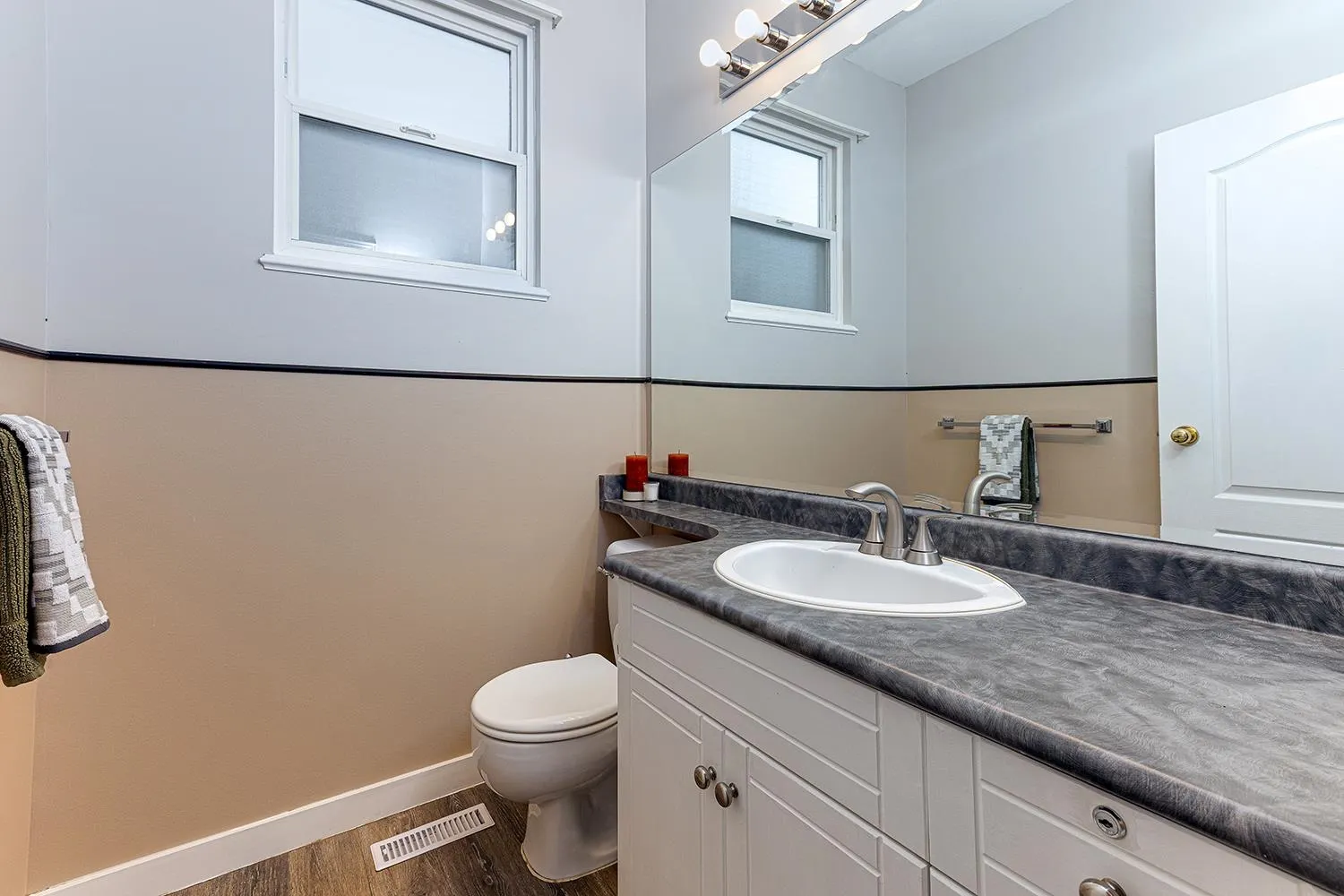 1077 Riverside Drive