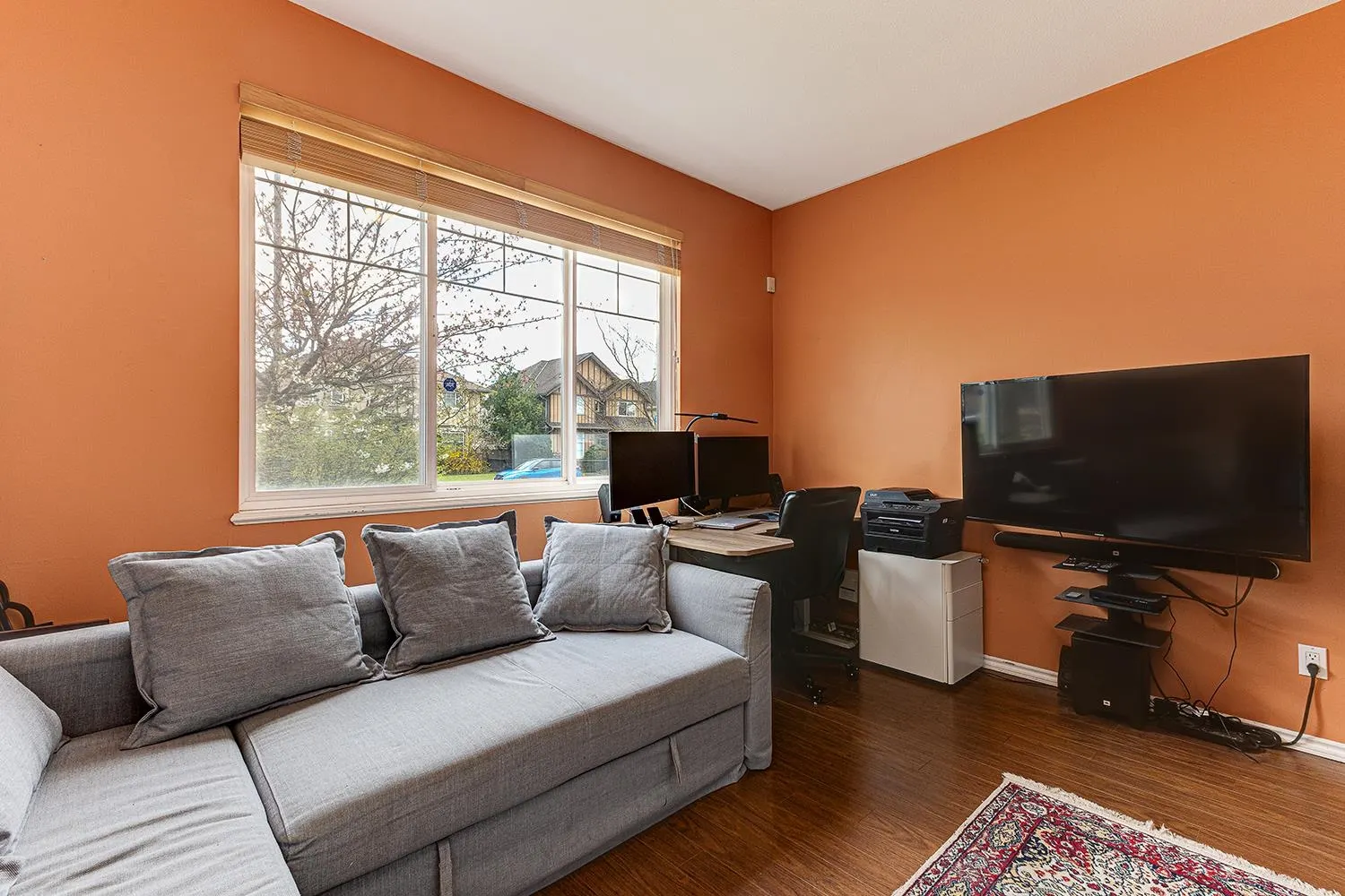 1077 Riverside Drive