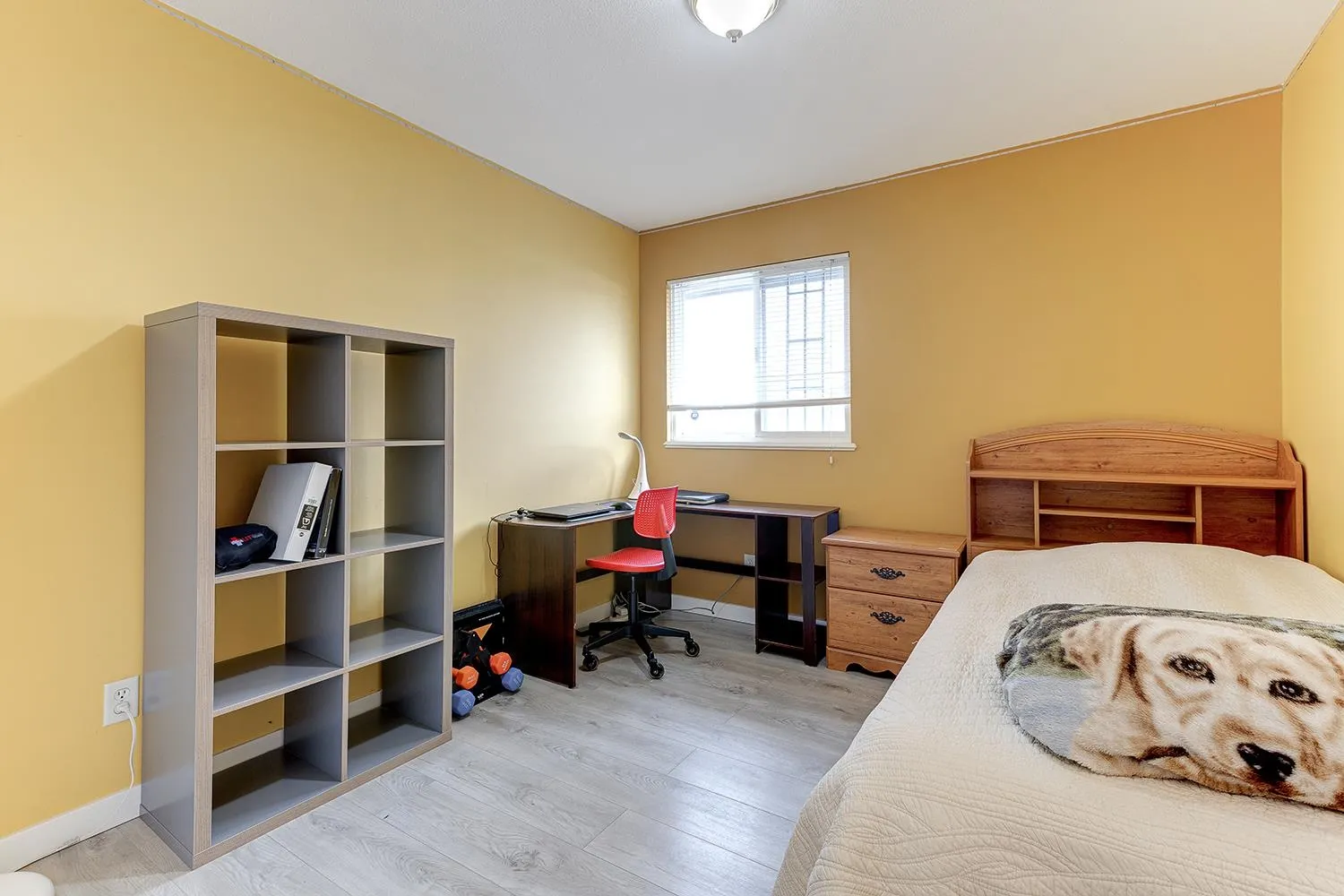 1077 Riverside Drive