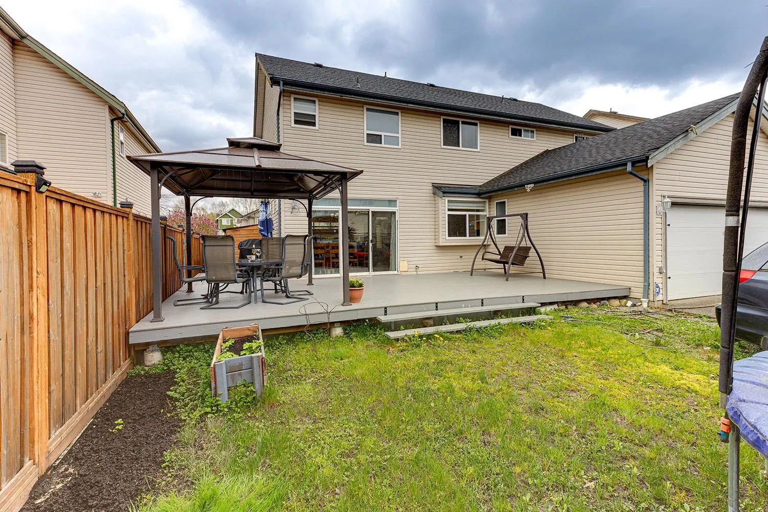 1077 Riverside Drive