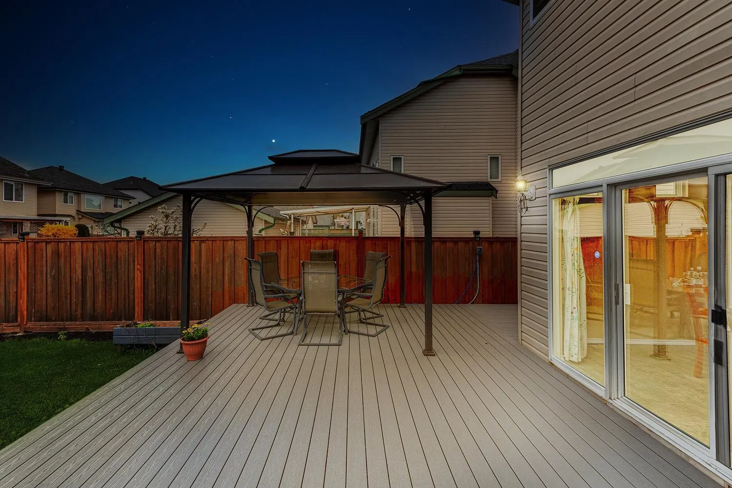 1077 Riverside Drive